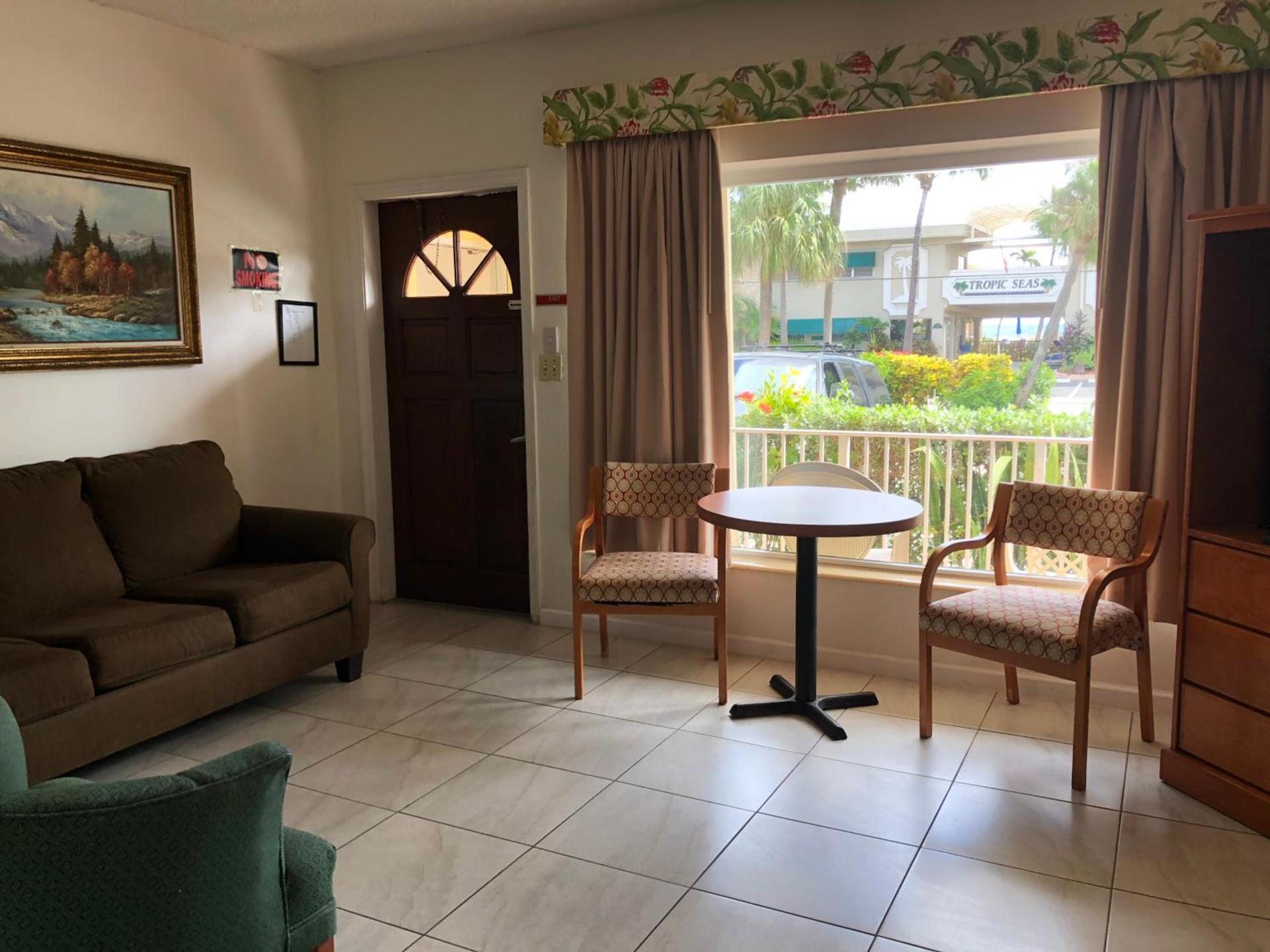 Dee Jay Beach Resort photo 6