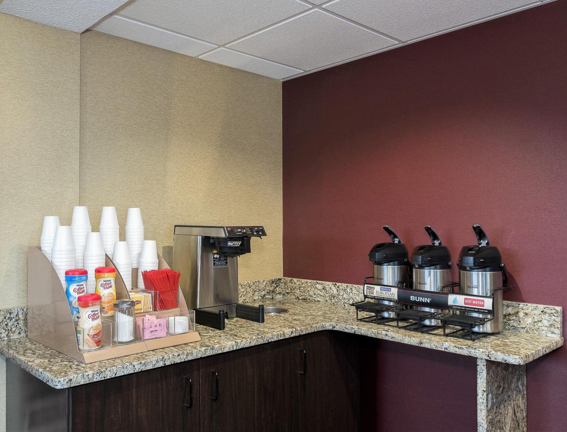 Red Roof Inn Toledo - Maumee photo 7