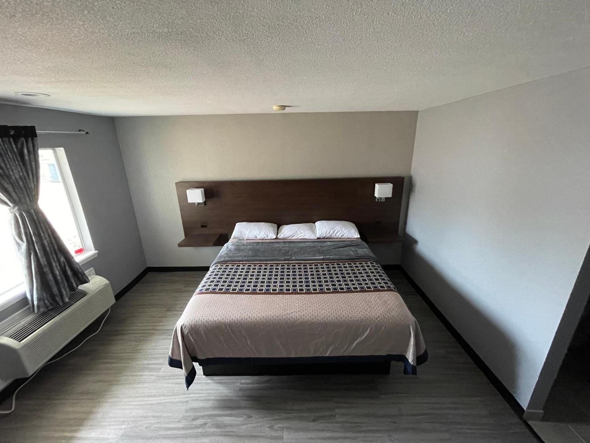 Ridge Motel photo 9