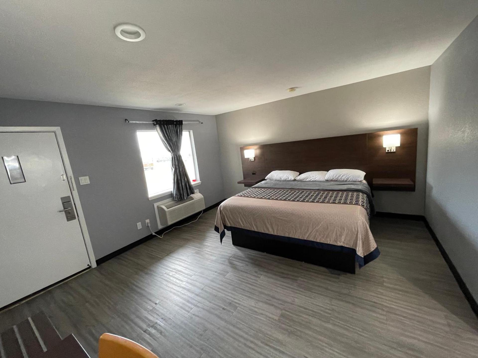 Ridge Motel photo 15