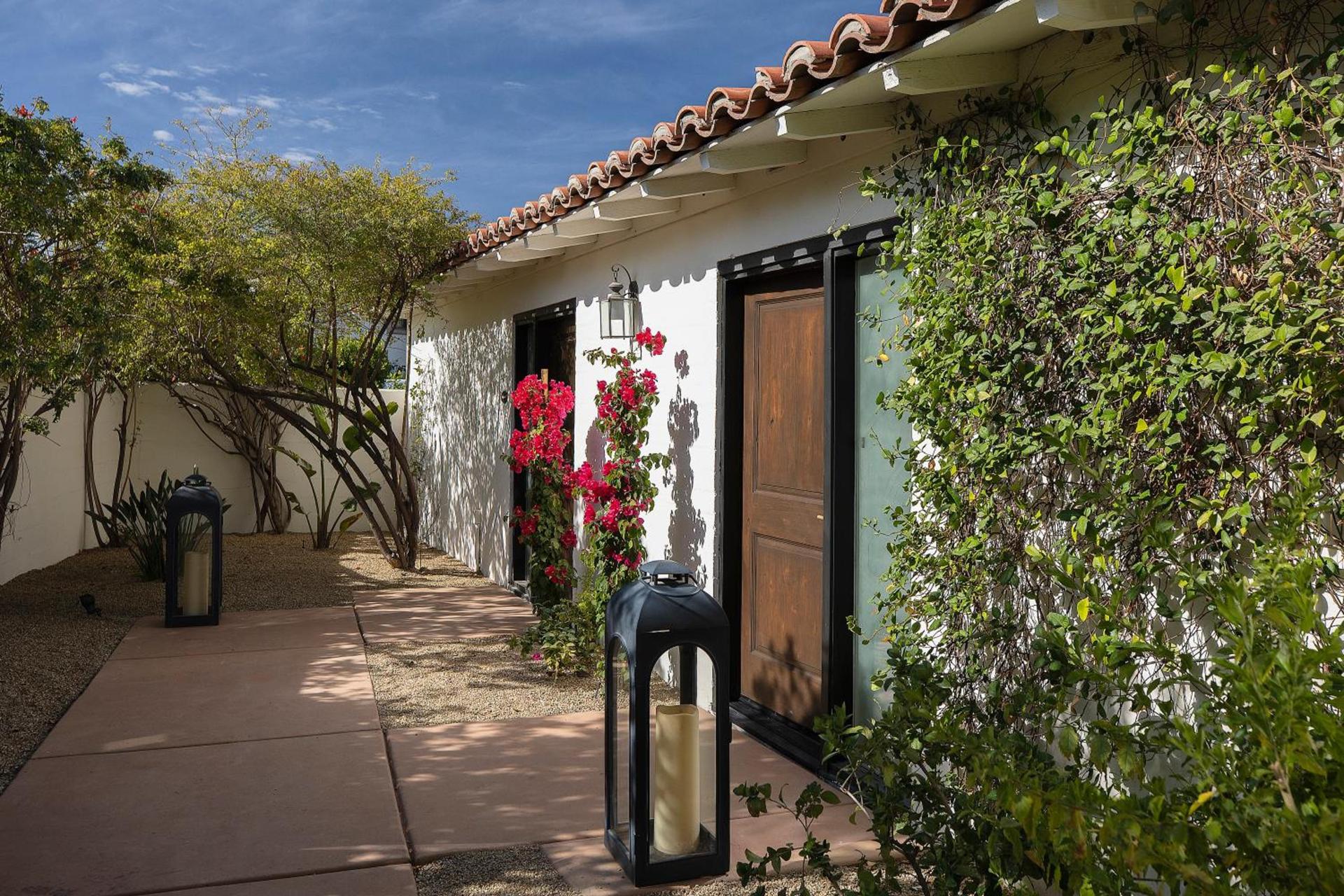 The Colony Palms Hotel and Bungalows - Adults Only photo 1