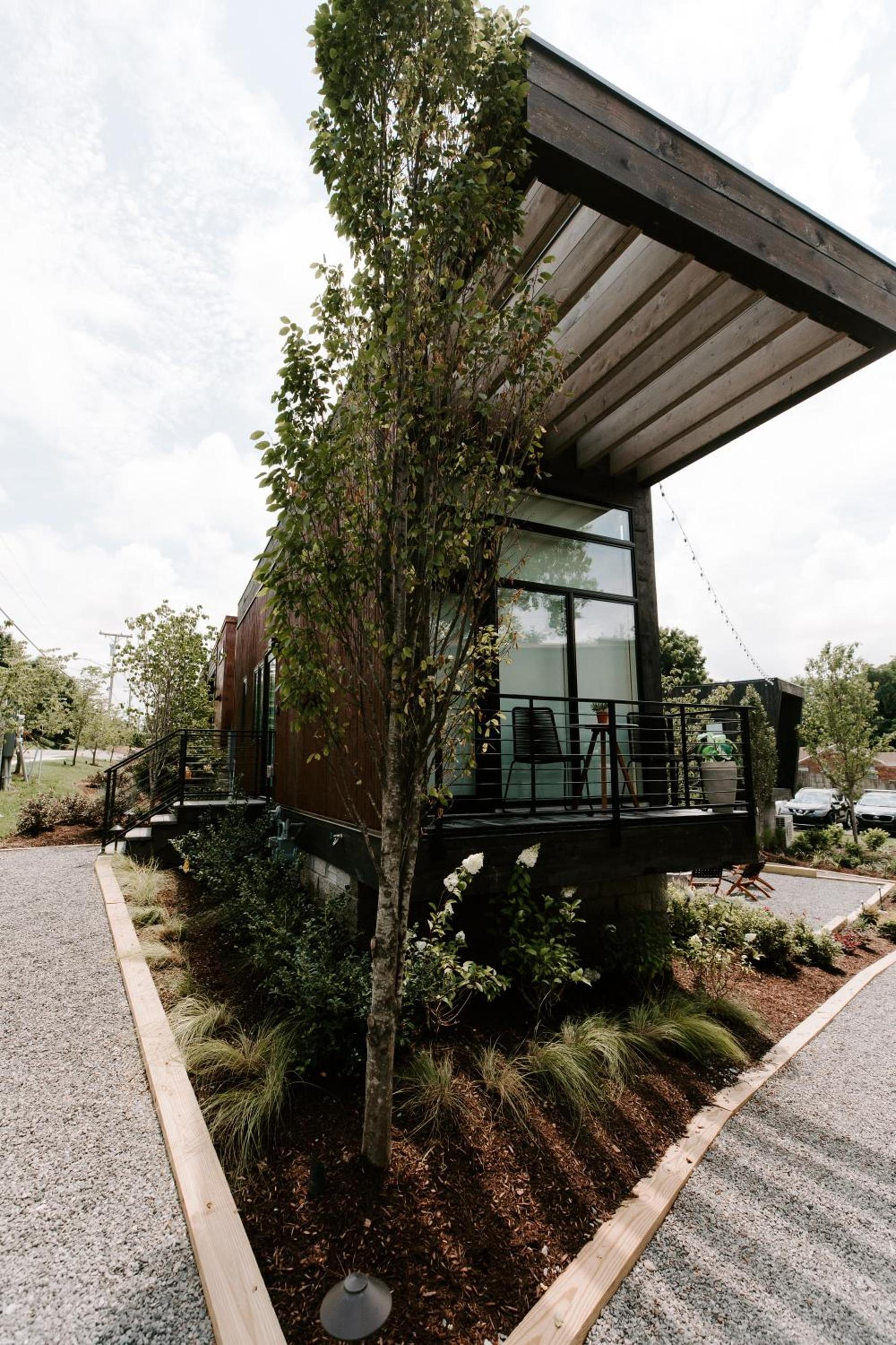 Ironwood Grove, Tiny House Hotel photo 5