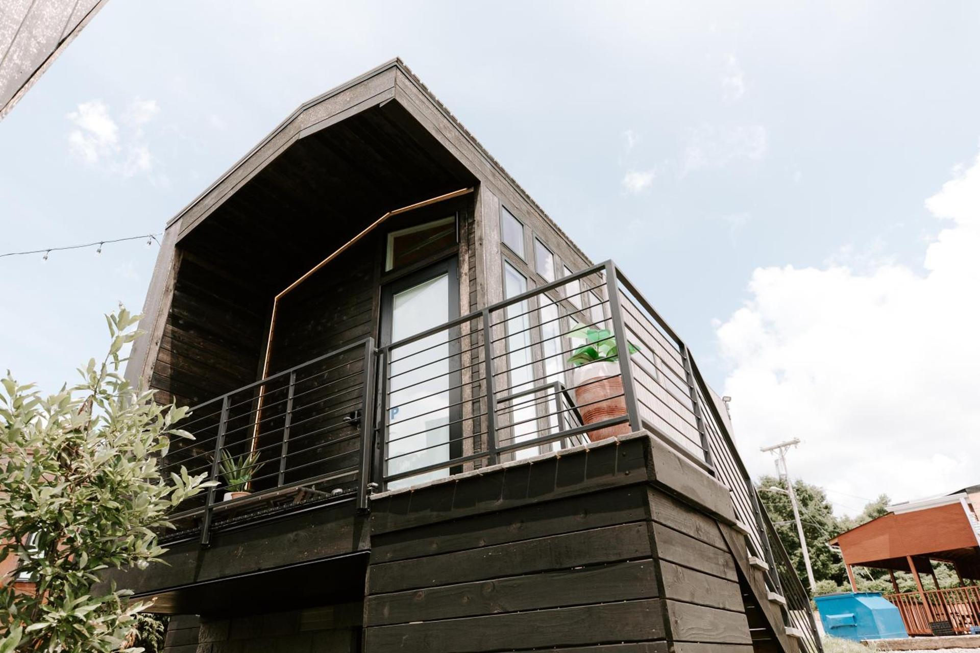 Ironwood Grove, Tiny House Hotel photo 26