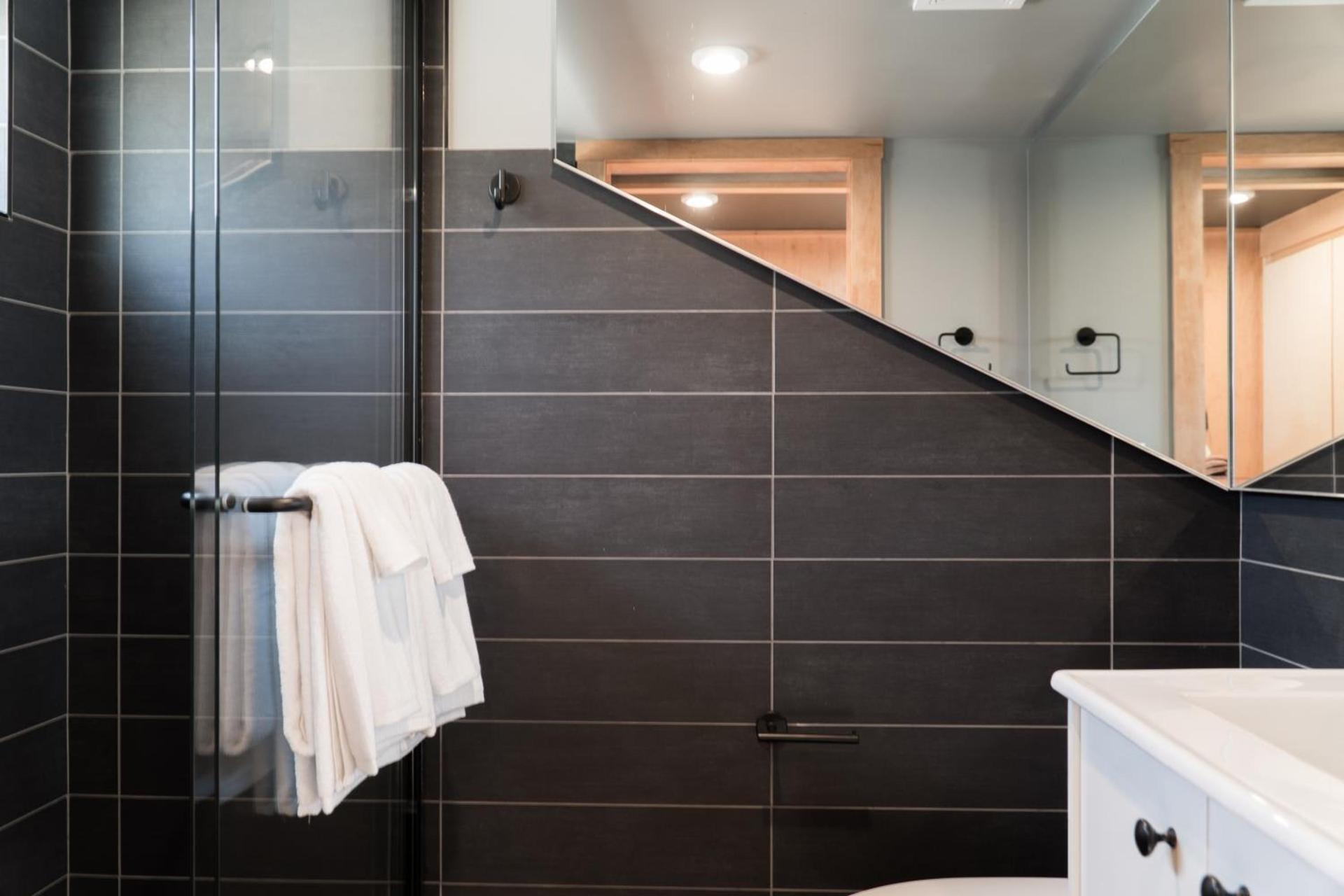 Ironwood Grove, Tiny House Hotel photo 33