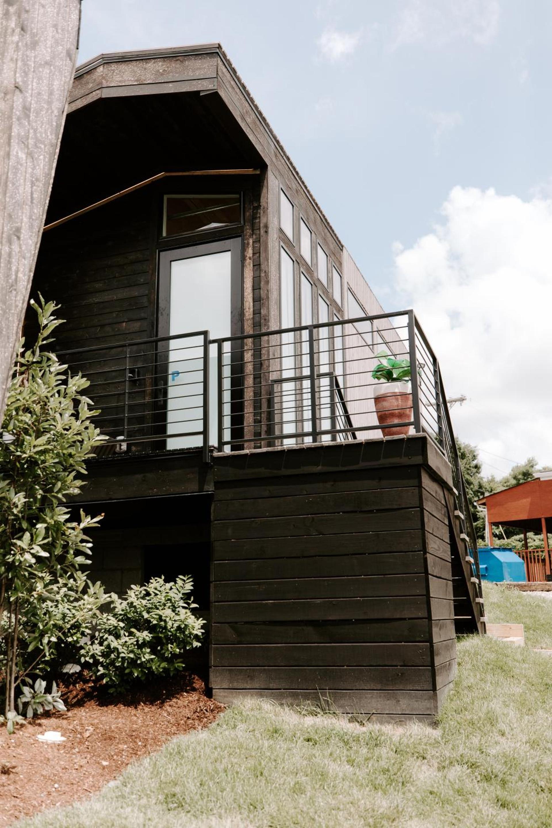 Ironwood Grove, Tiny House Hotel photo 35