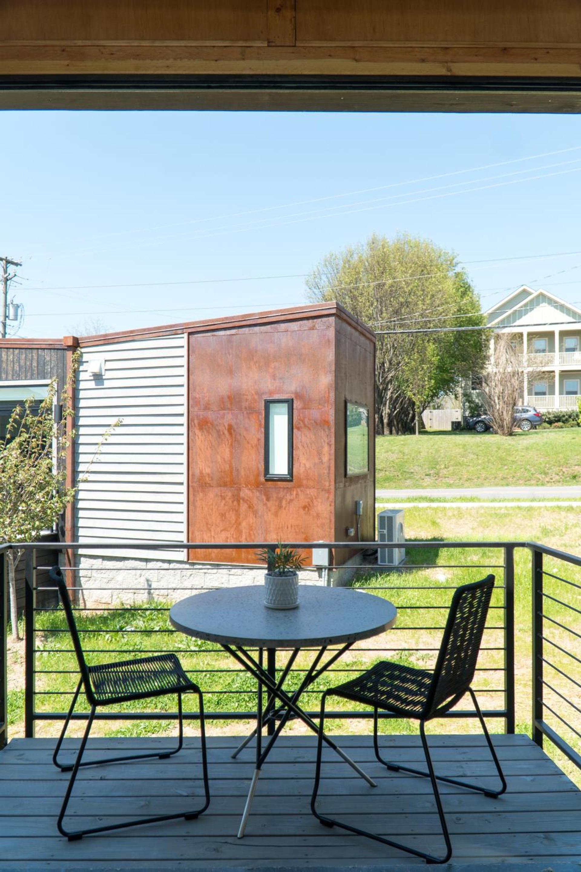 Ironwood Grove, Tiny House Hotel photo 36