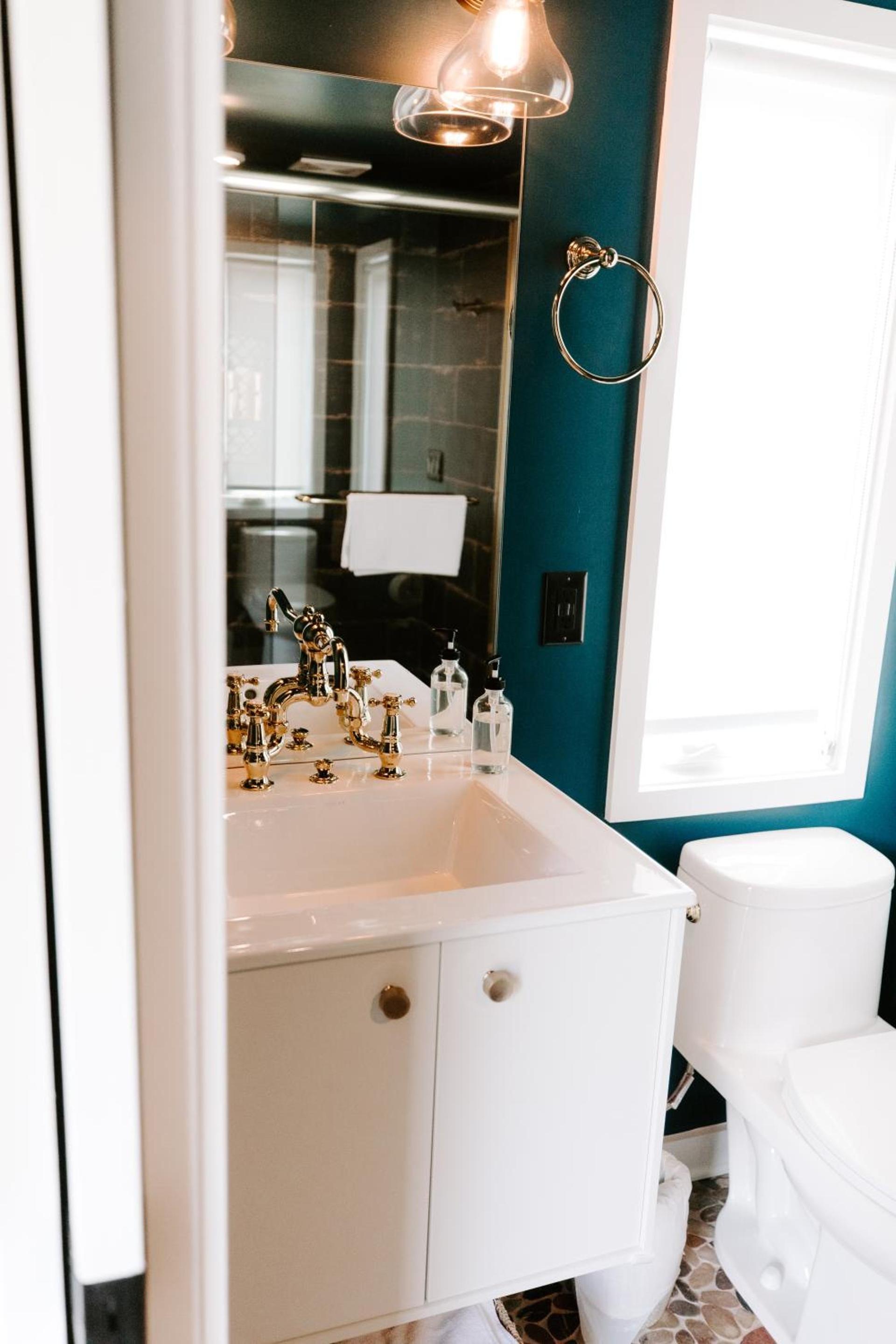 Ironwood Grove, Tiny House Hotel photo 58