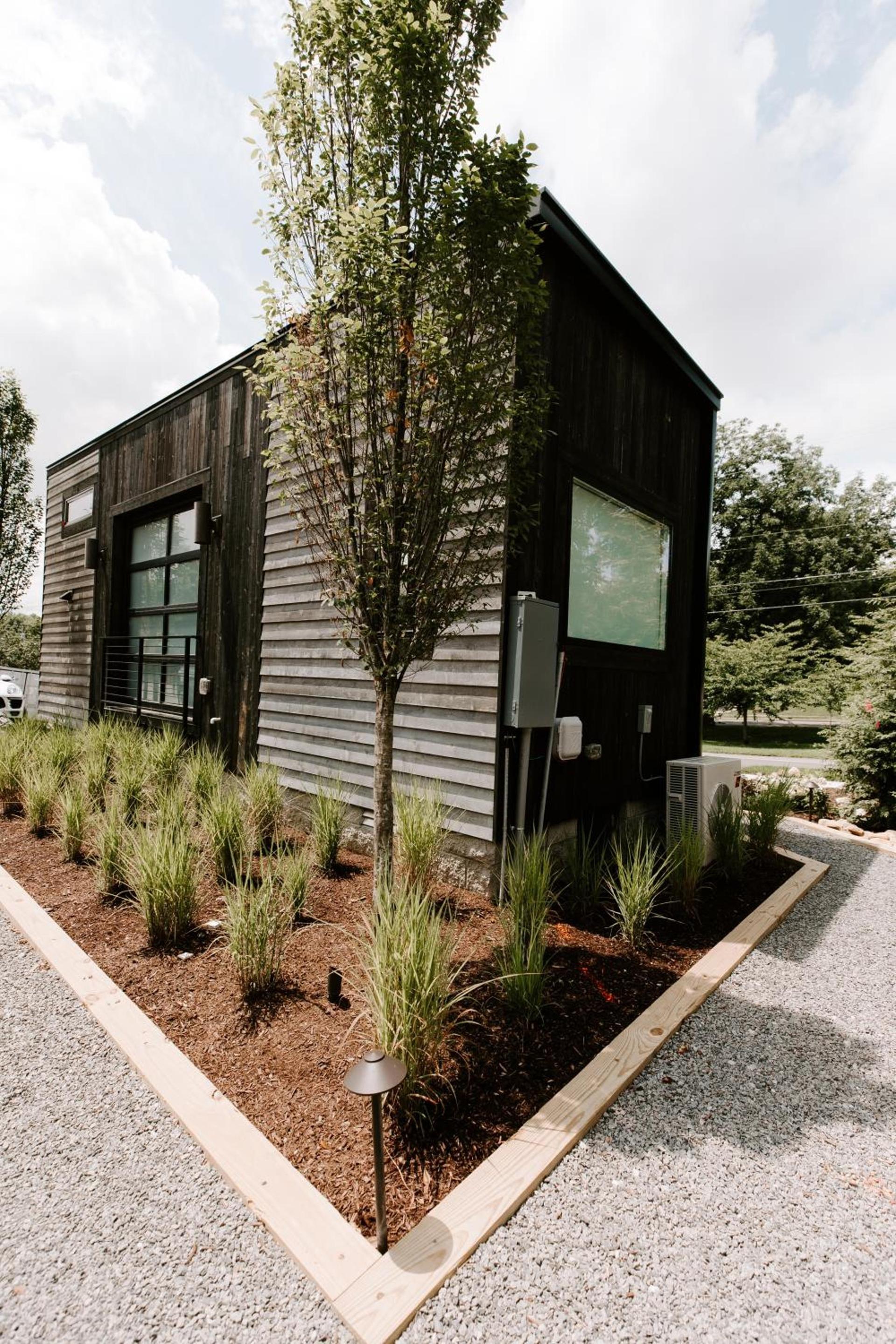 Ironwood Grove, Tiny House Hotel photo 65