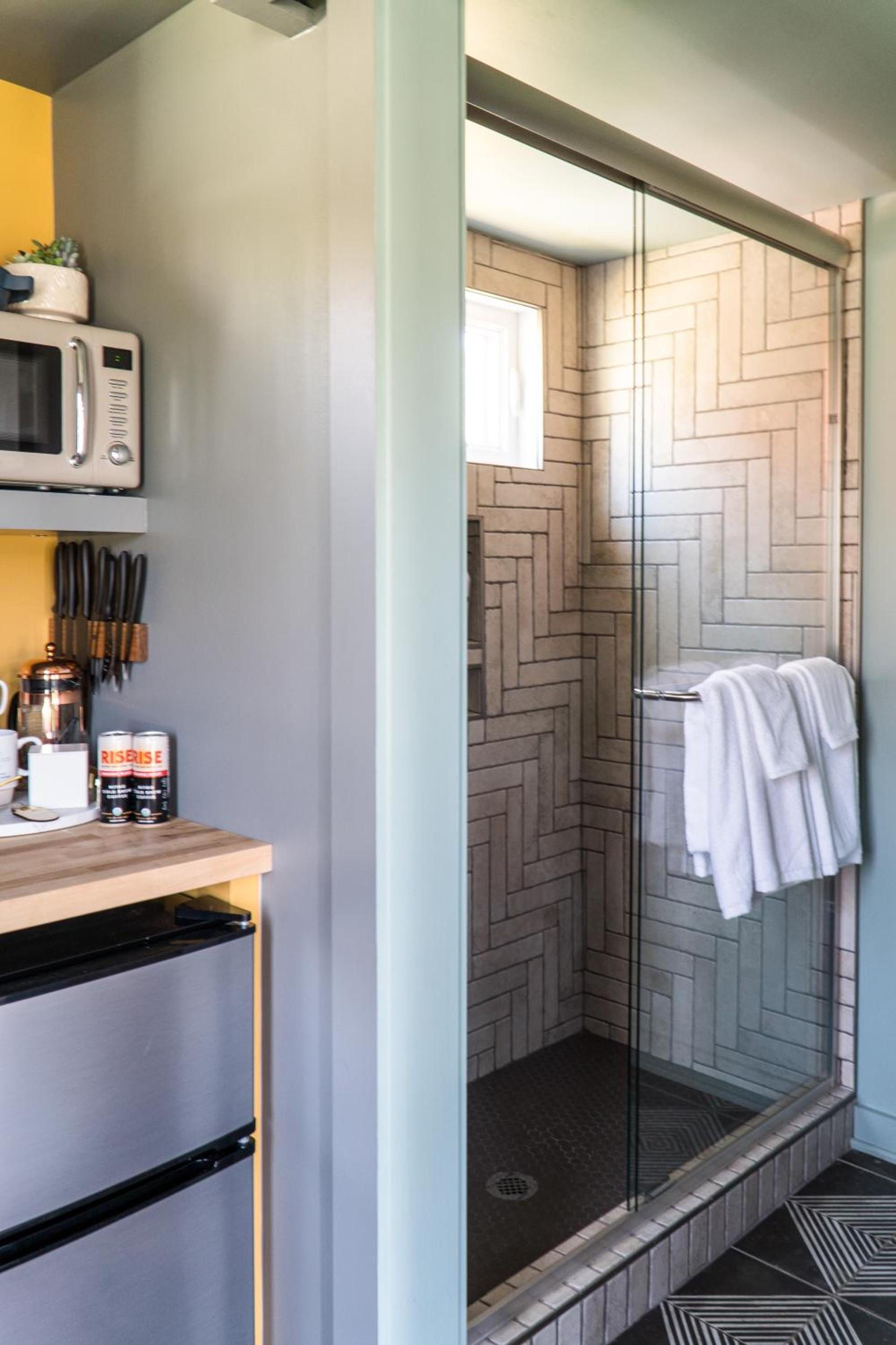 Ironwood Grove, Tiny House Hotel photo 79