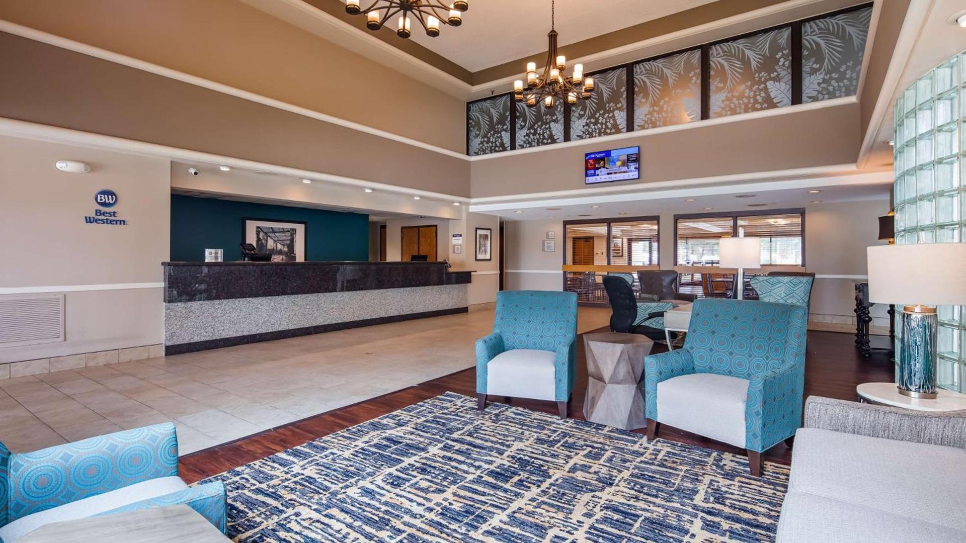 Best Western East Towne Suites photo 2