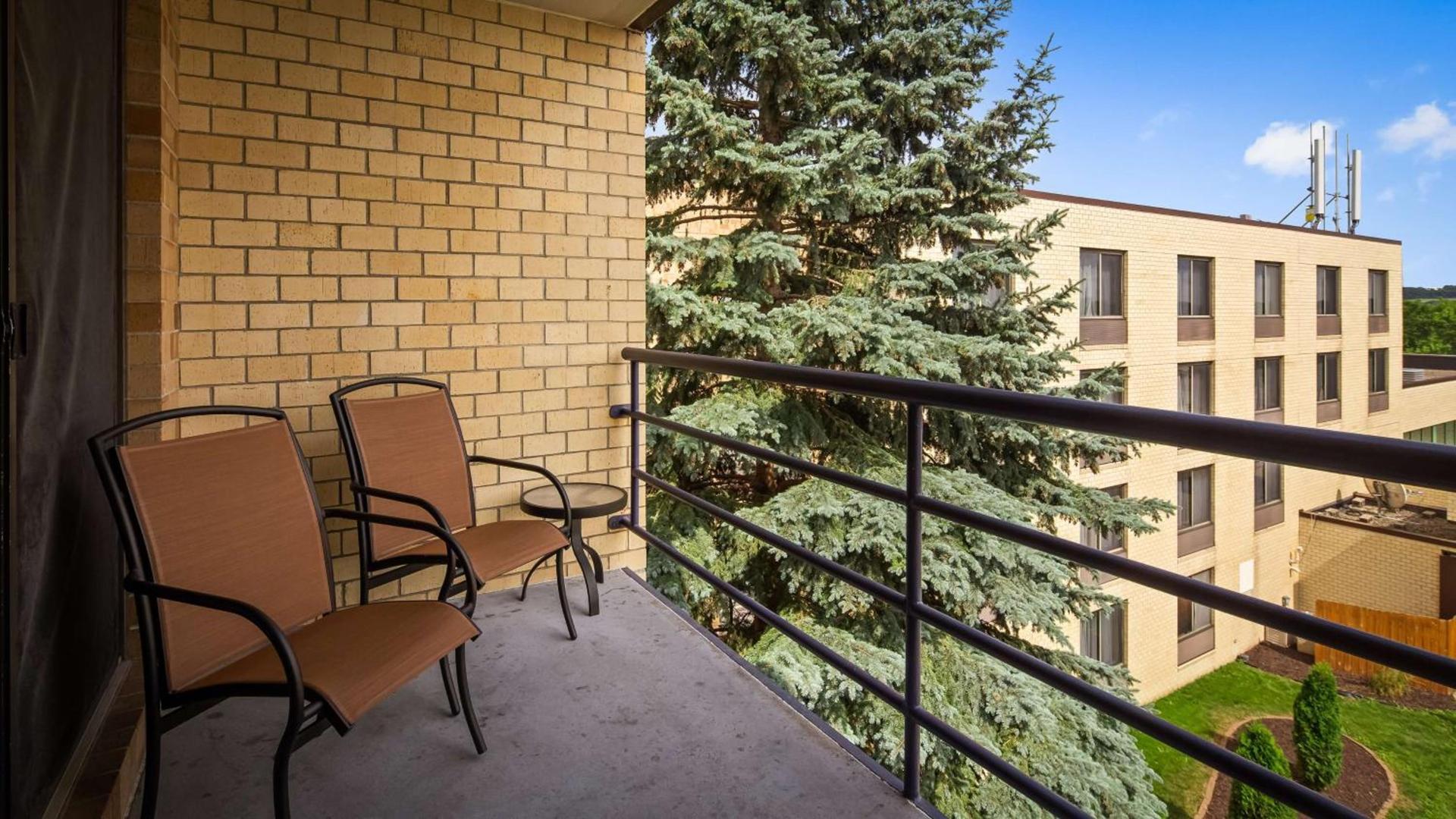 Best Western East Towne Suites photo 23