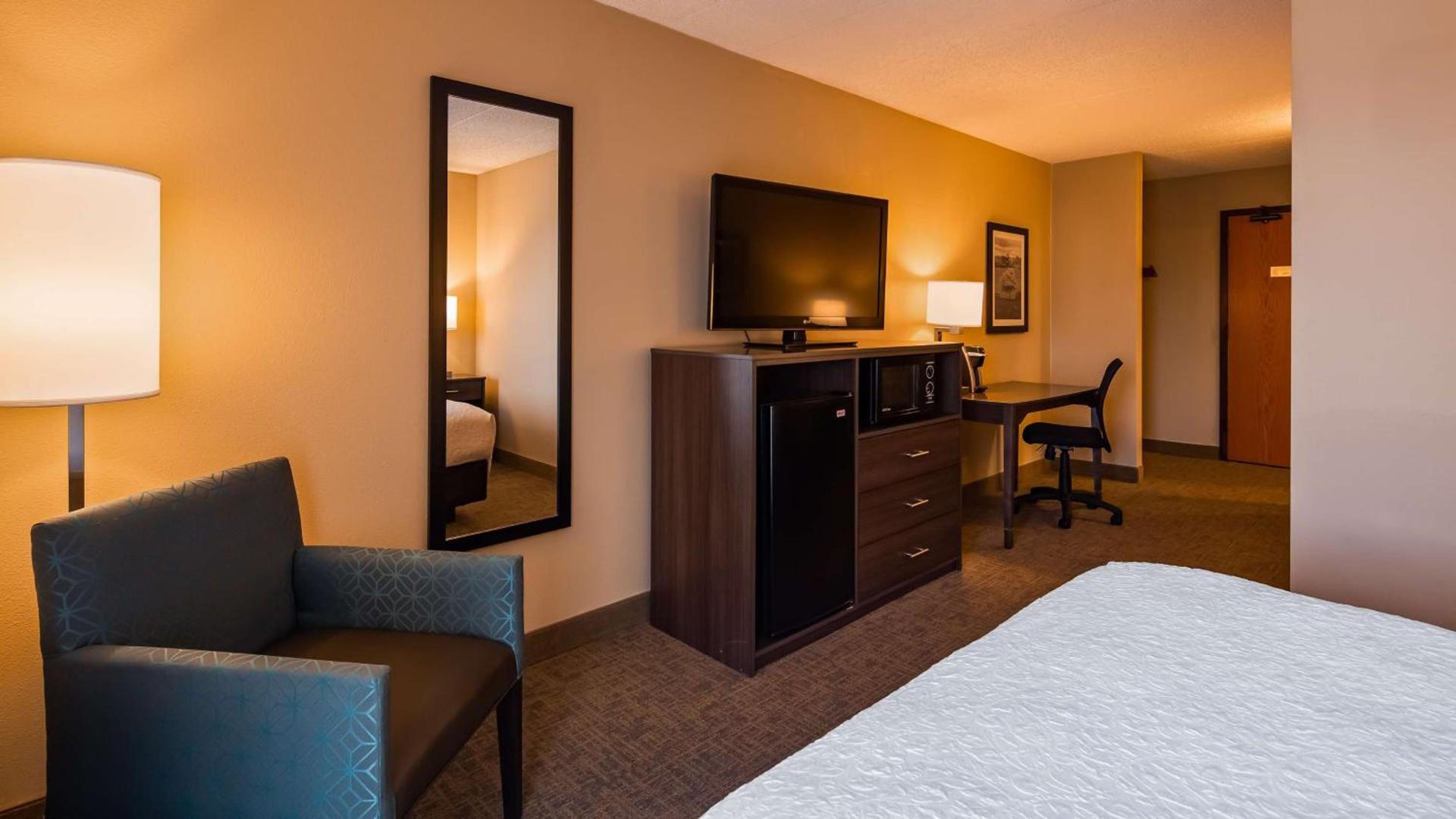 Best Western East Towne Suites photo 22