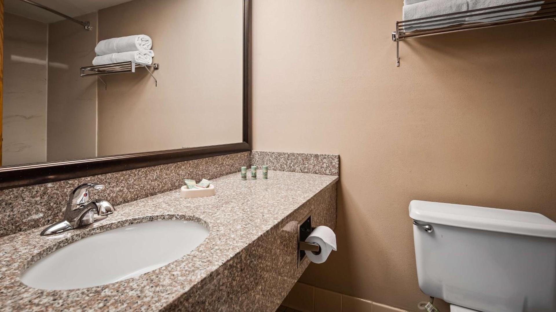 Best Western East Towne Suites photo 20