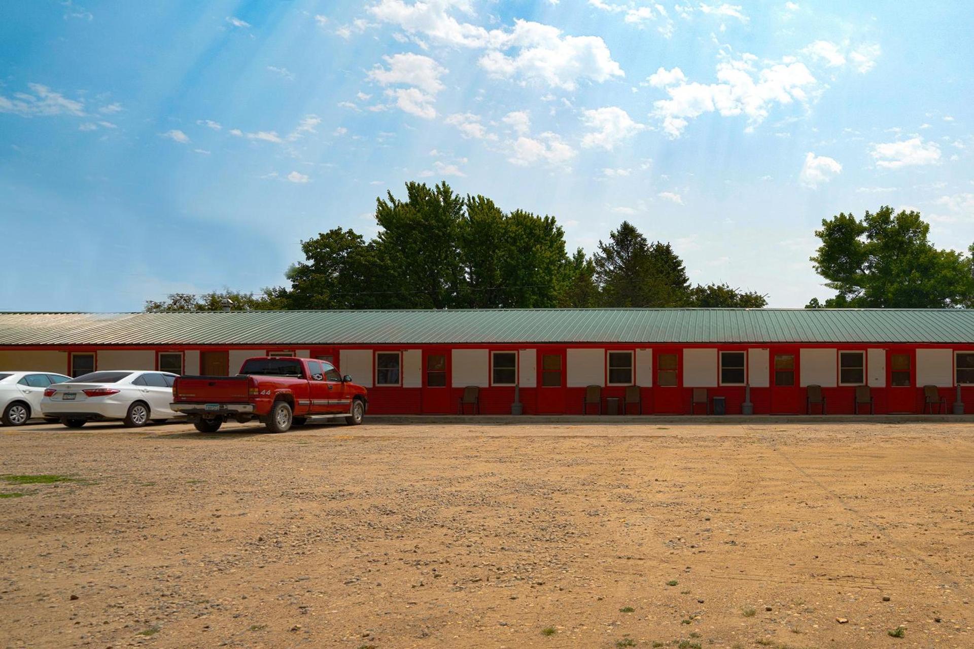 OYO Hotel Lamberton Hwy 14 photo 25