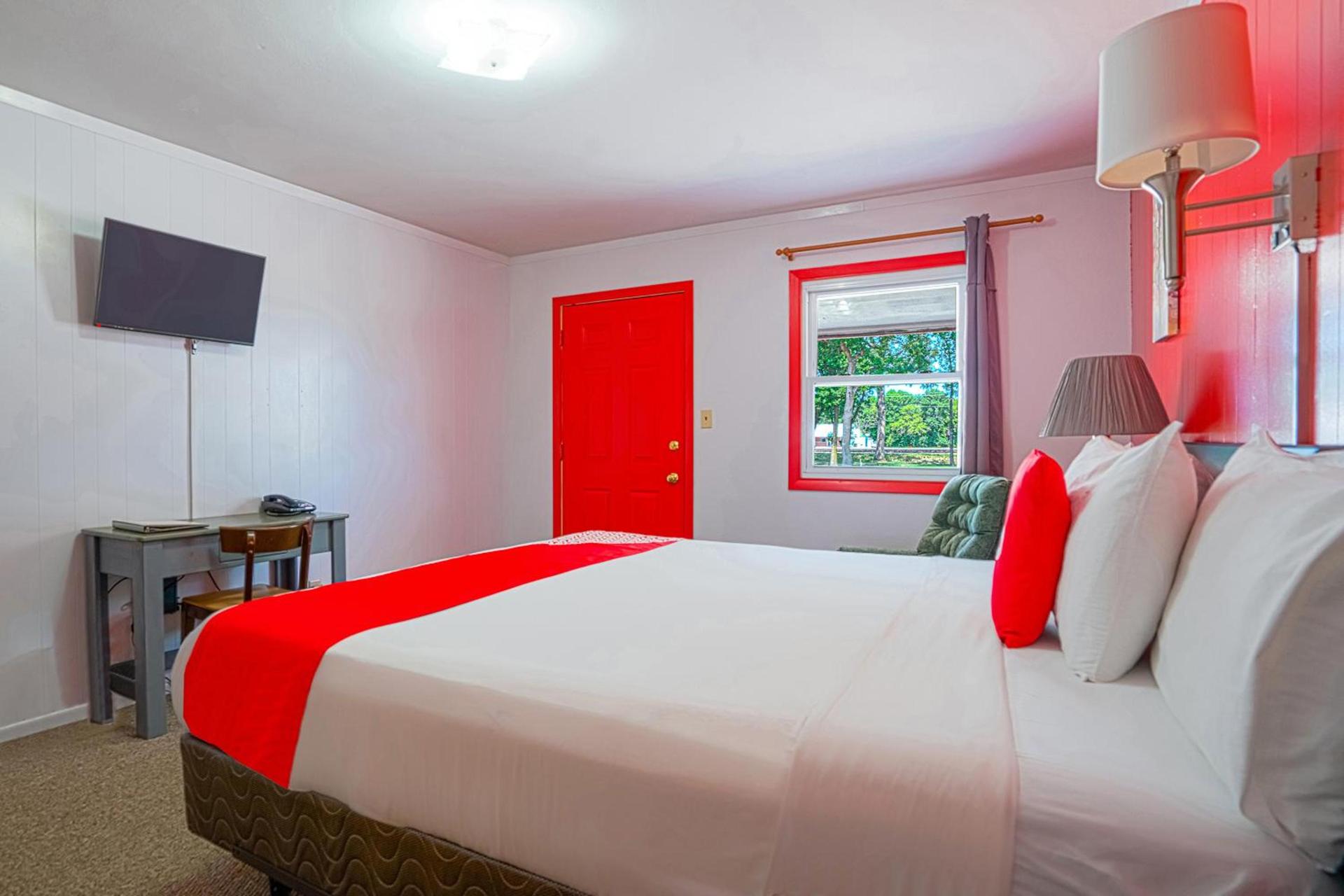 OYO Hotel Lamberton Hwy 14 photo 7