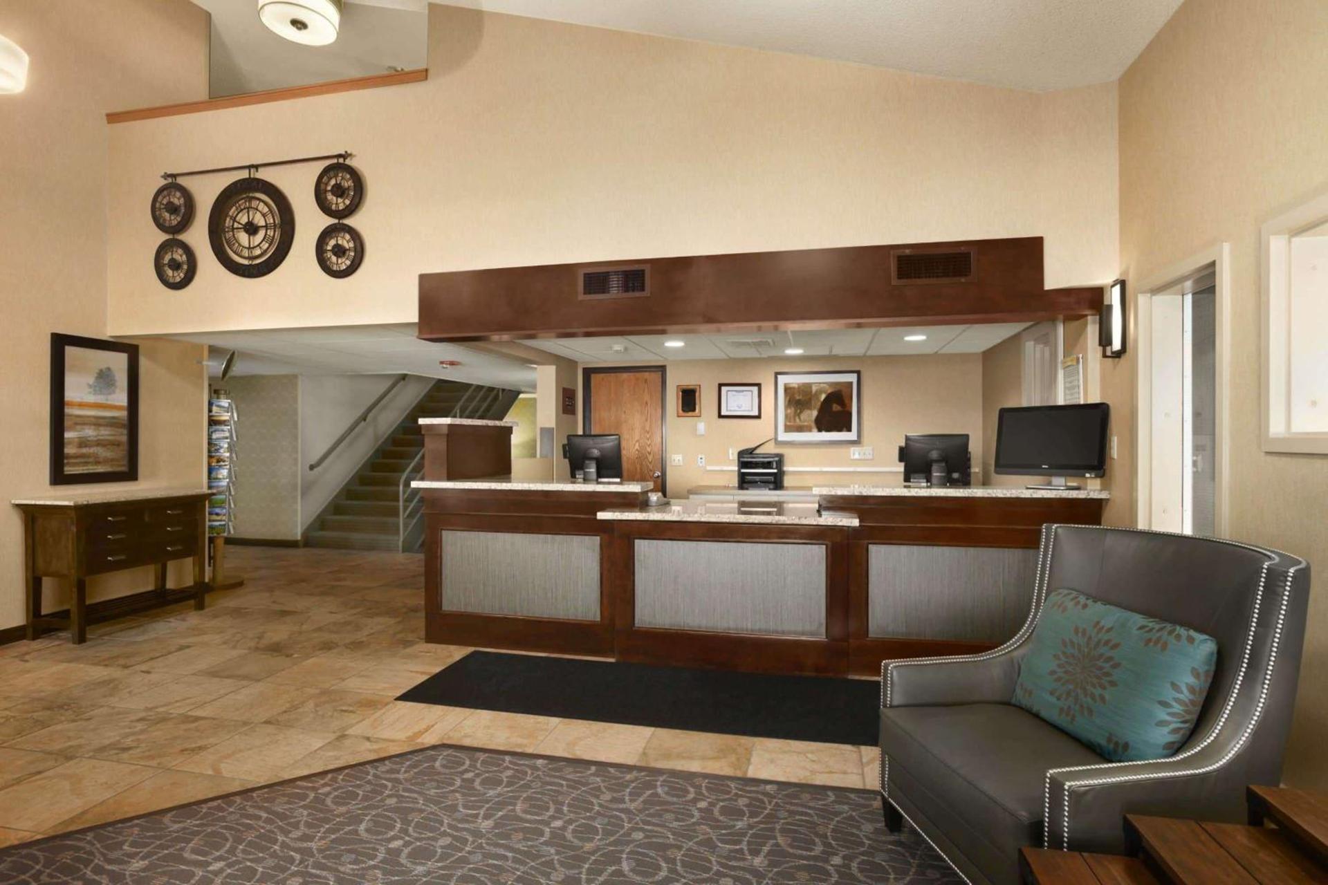 Days Inn by Wyndham Helena photo 2