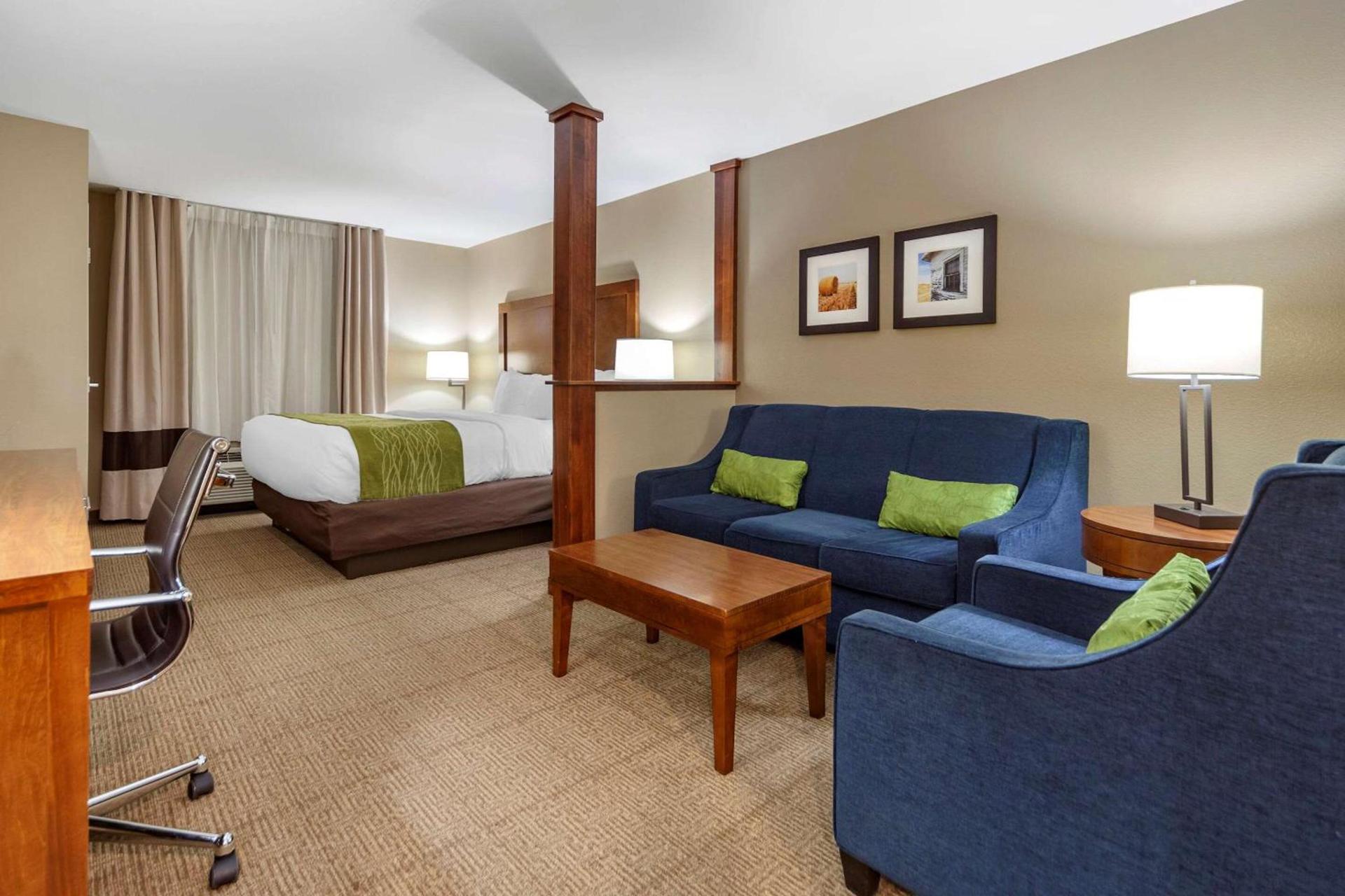 Comfort Inn & Suites Avera Southwest photo 22