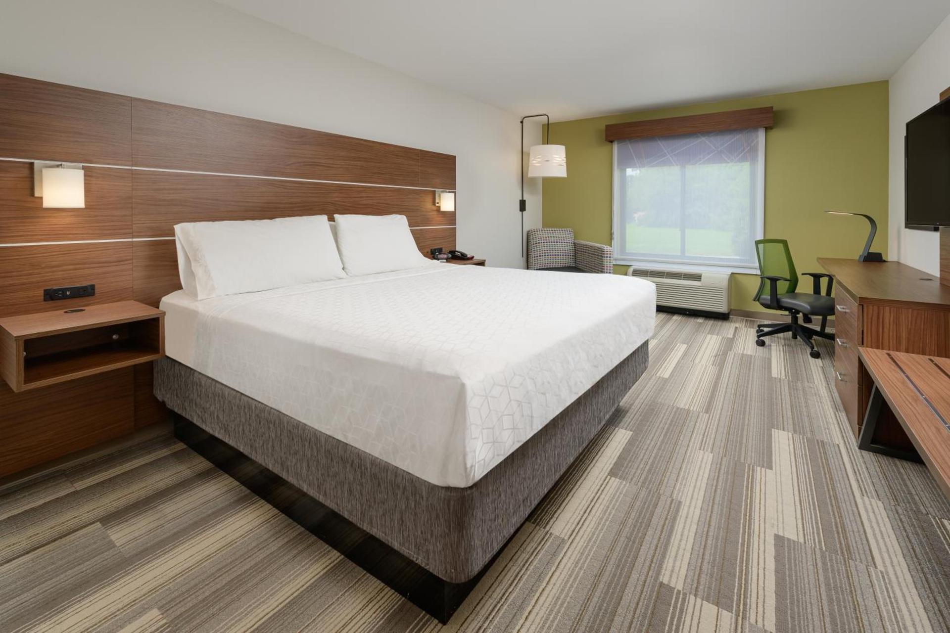 Holiday Inn Express - Tullahoma by IHG photo 44