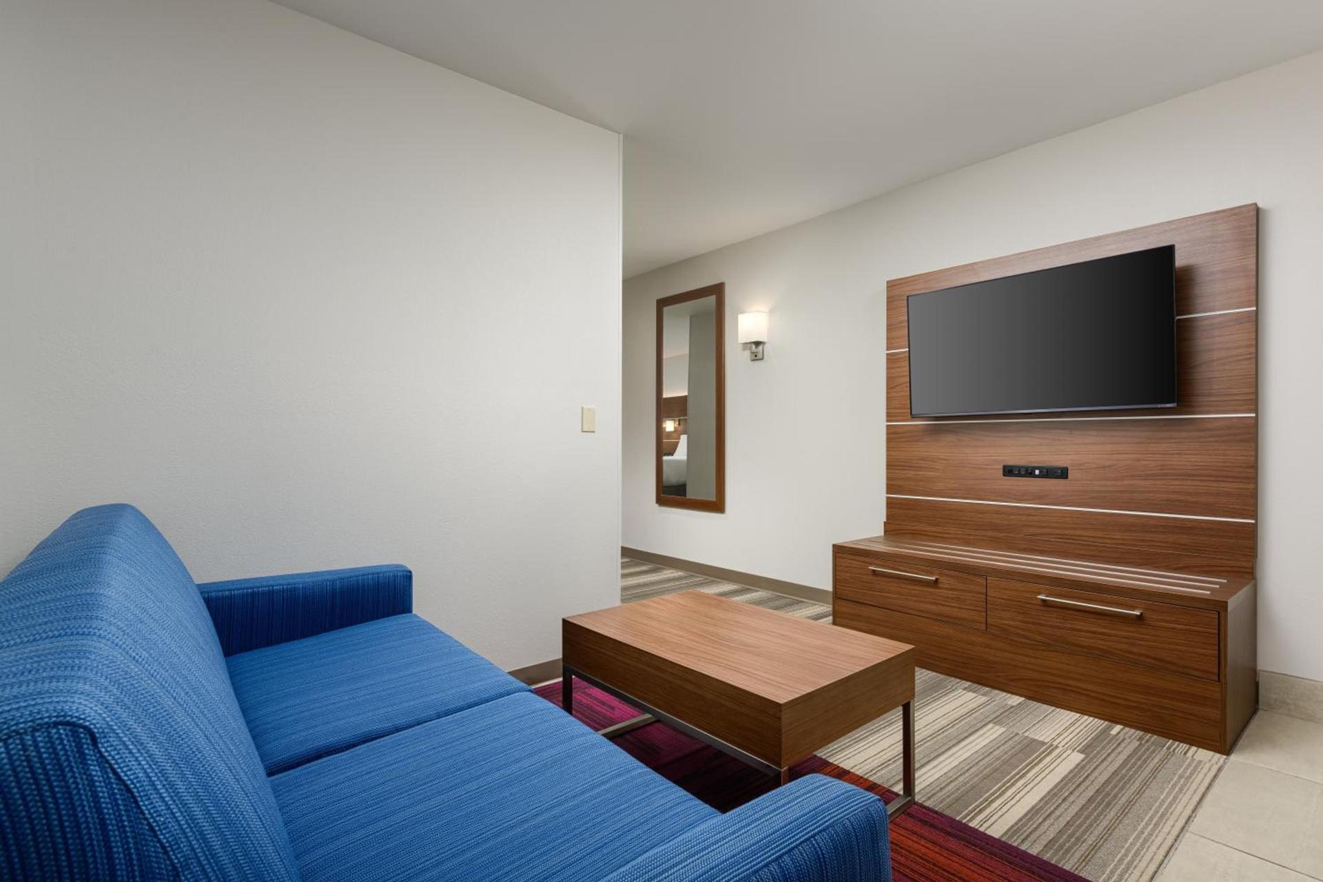 Holiday Inn Express - Tullahoma by IHG photo 27