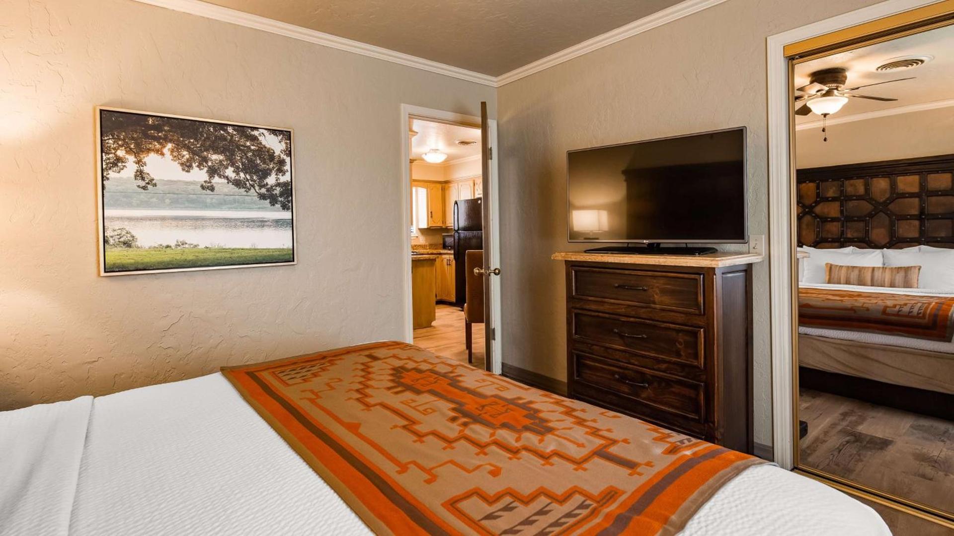 Best Western Plus Weatherford photo 16