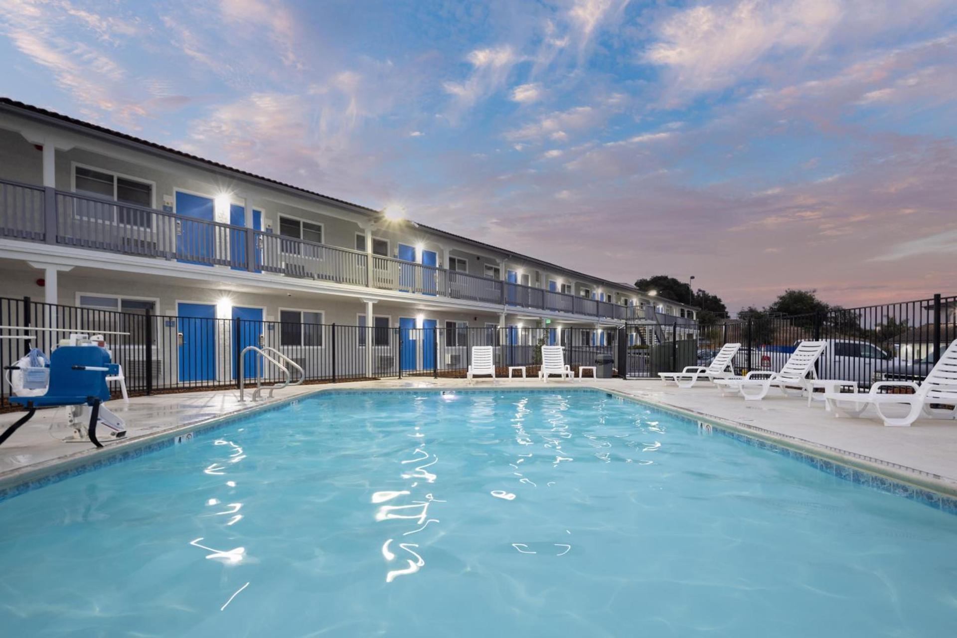 Days Inn by Wyndham Arroyo Grande Pismo Beach photo 24
