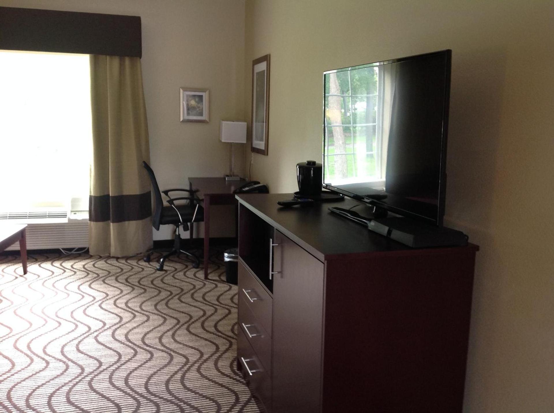 Executive Inn and Suites Jefferson photo 18