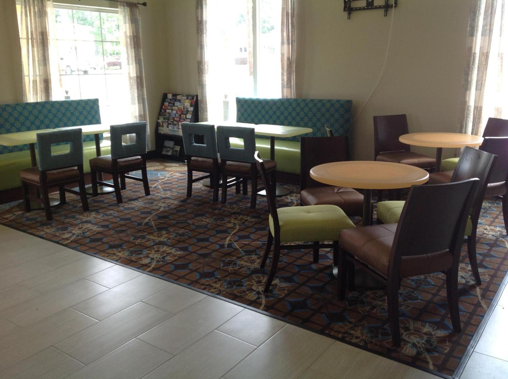 Executive Inn and Suites Jefferson photo 2