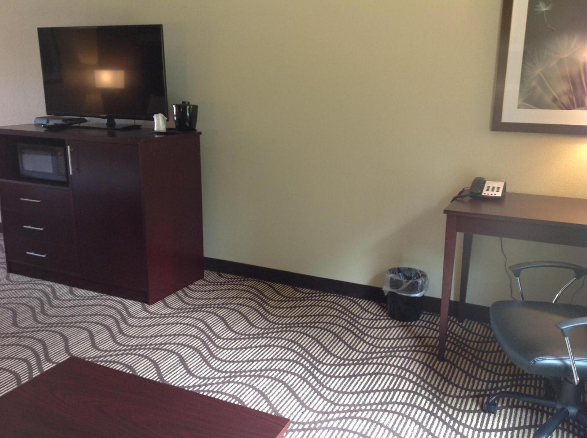 Executive Inn and Suites Jefferson photo 11