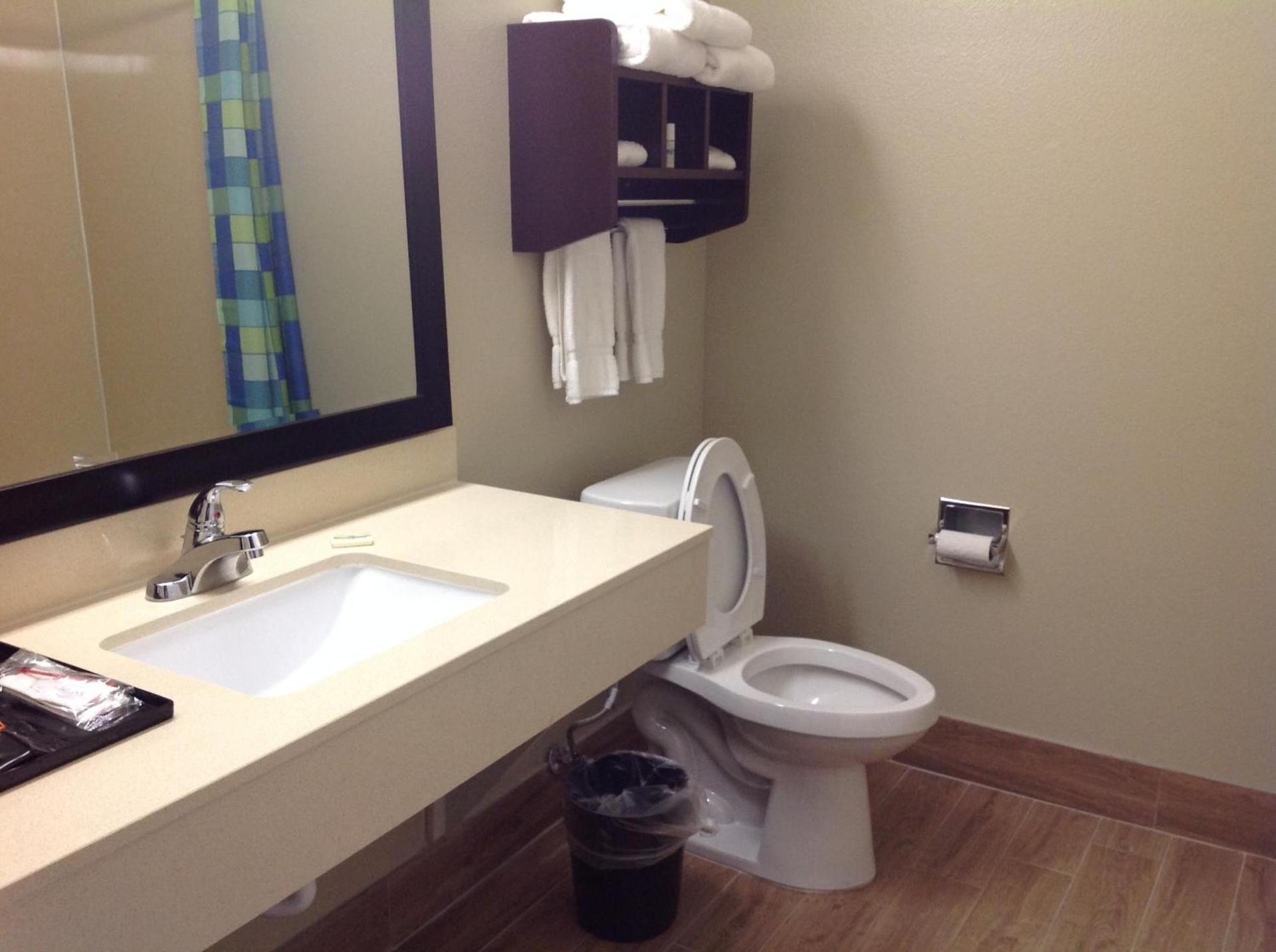 Executive Inn and Suites Jefferson photo 12