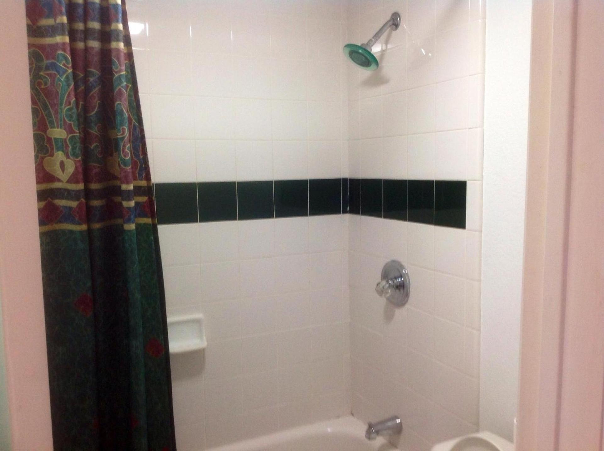 Hamilton Inn photo 12