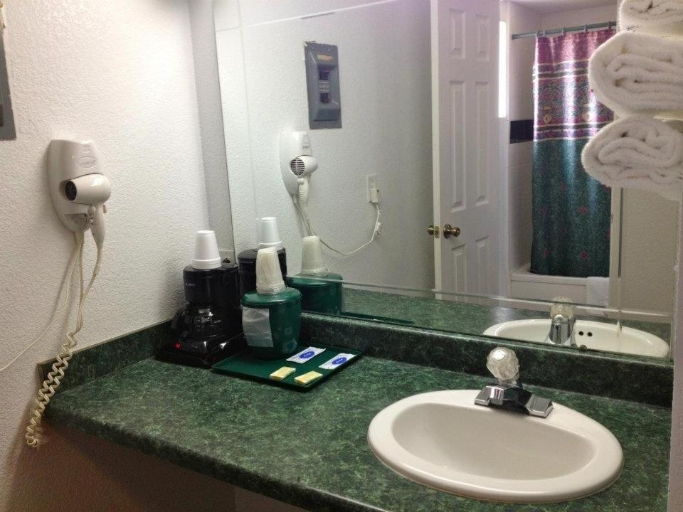 Hamilton Inn photo 10