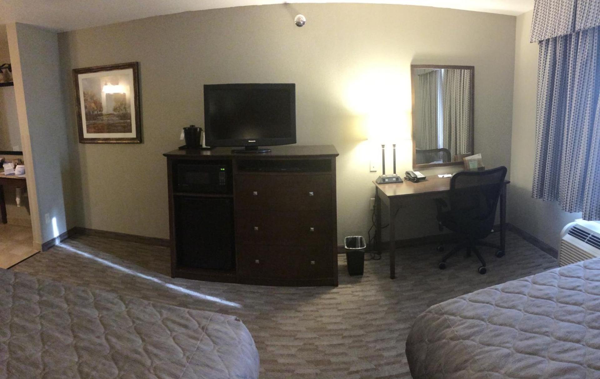 Baymont by Wyndham Minot photo 19