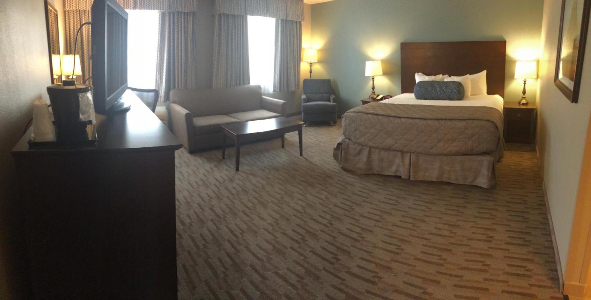 Baymont by Wyndham Minot photo 14