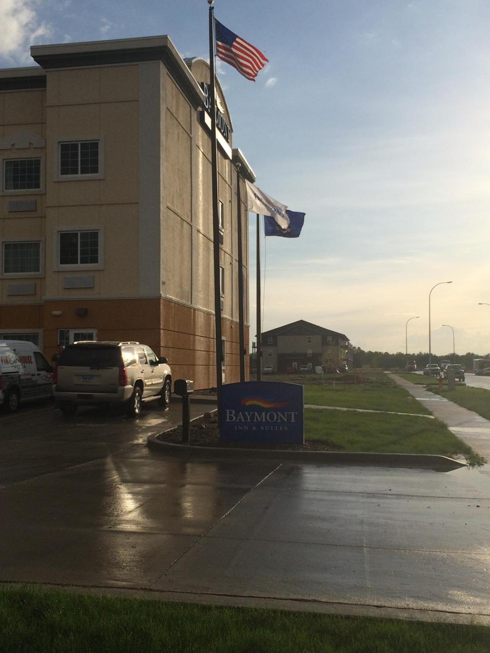 Baymont by Wyndham Minot photo 29