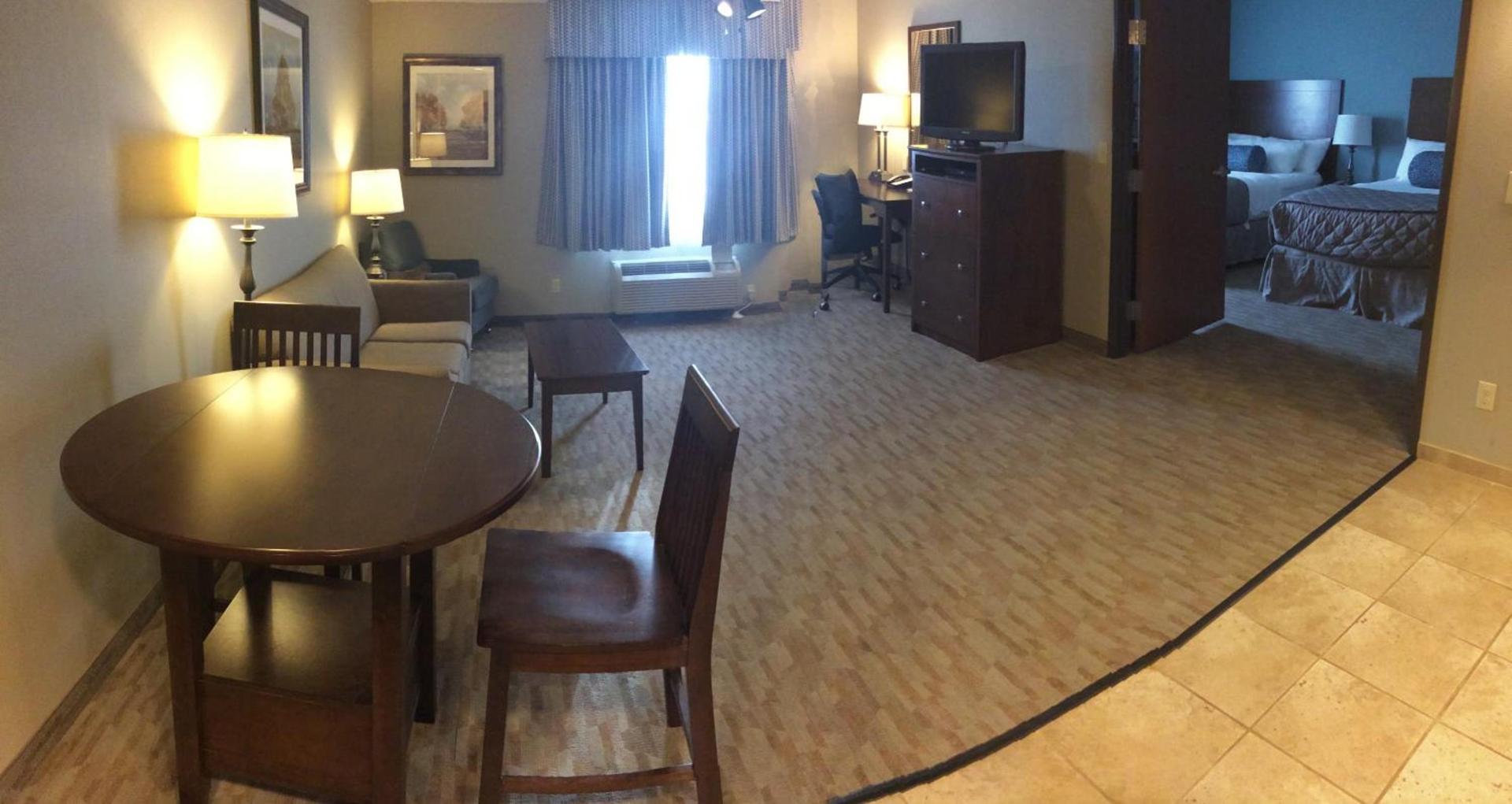 Baymont by Wyndham Minot photo 24