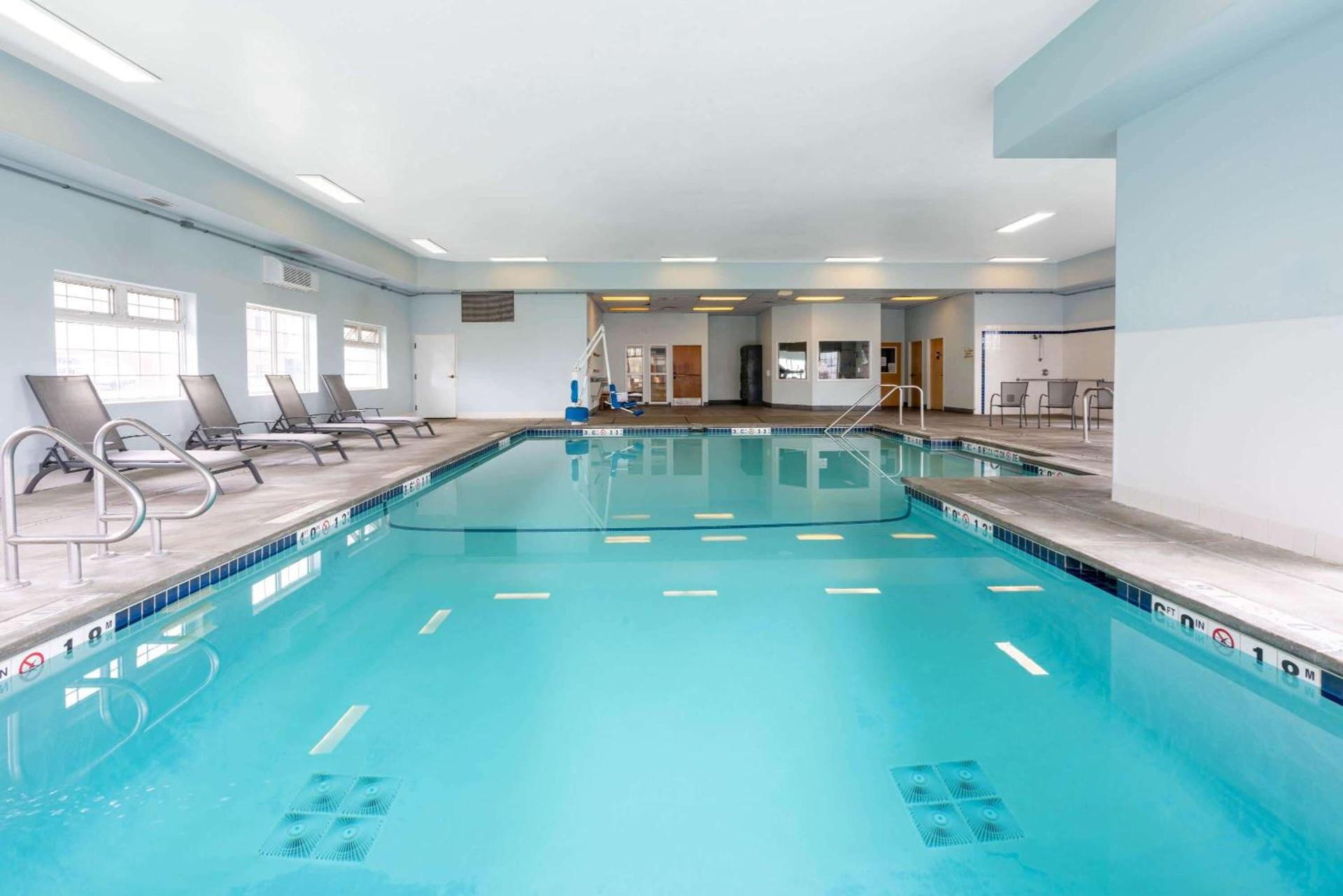 Super 8 by Wyndham Spokane Valley photo 6