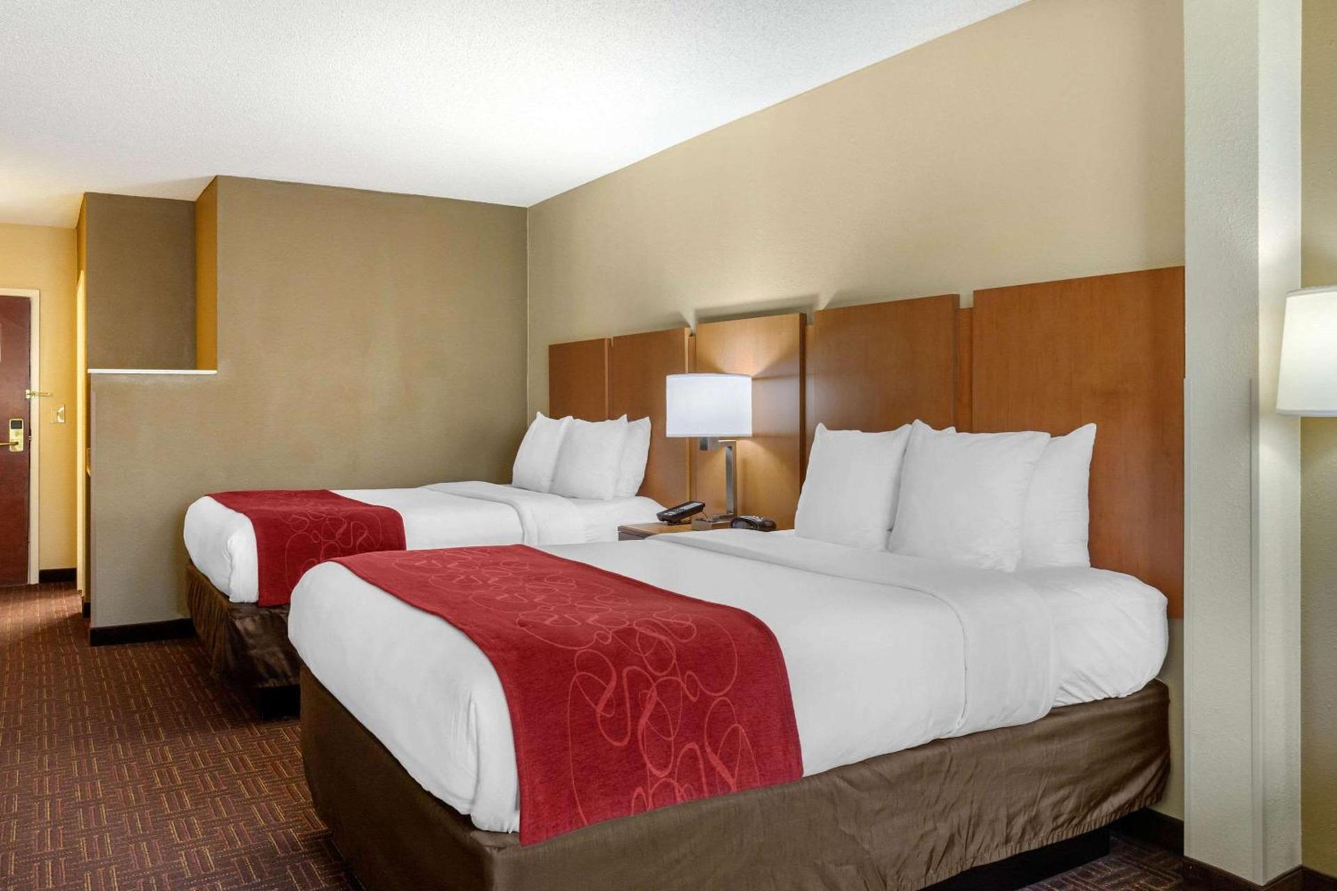 Comfort Suites Hanes Mall photo 25