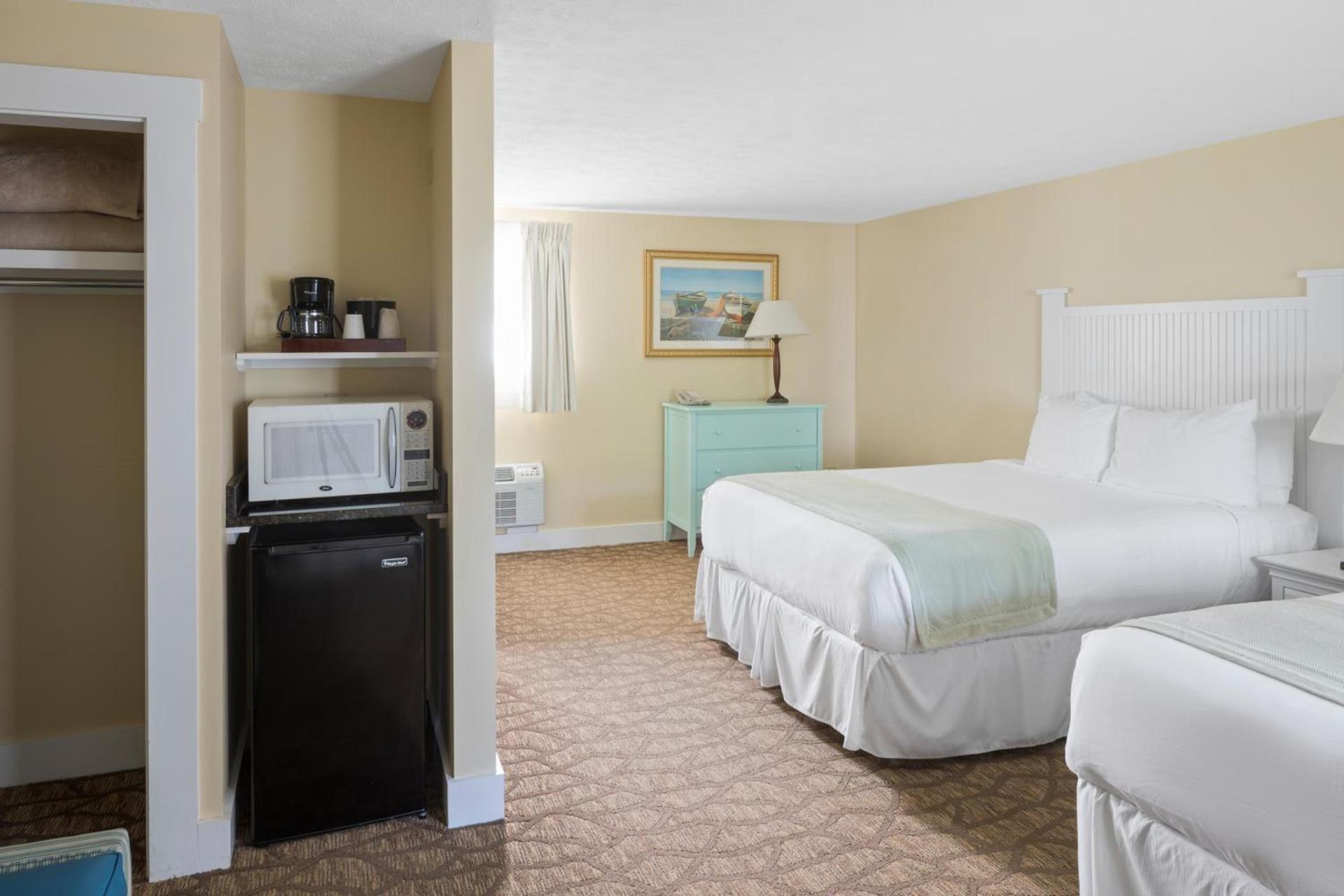 Colonial Inn photo 40