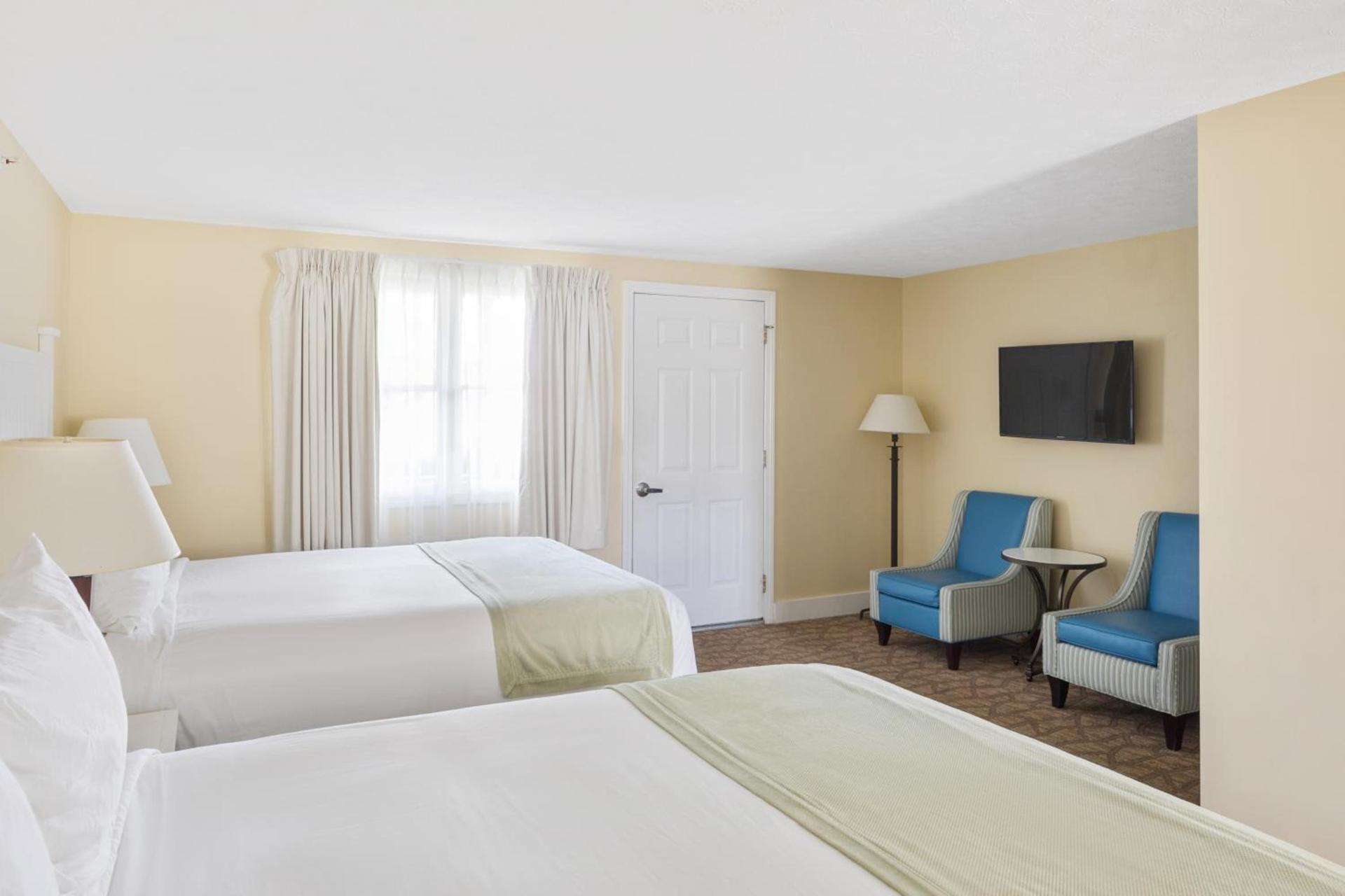 Colonial Inn photo 41