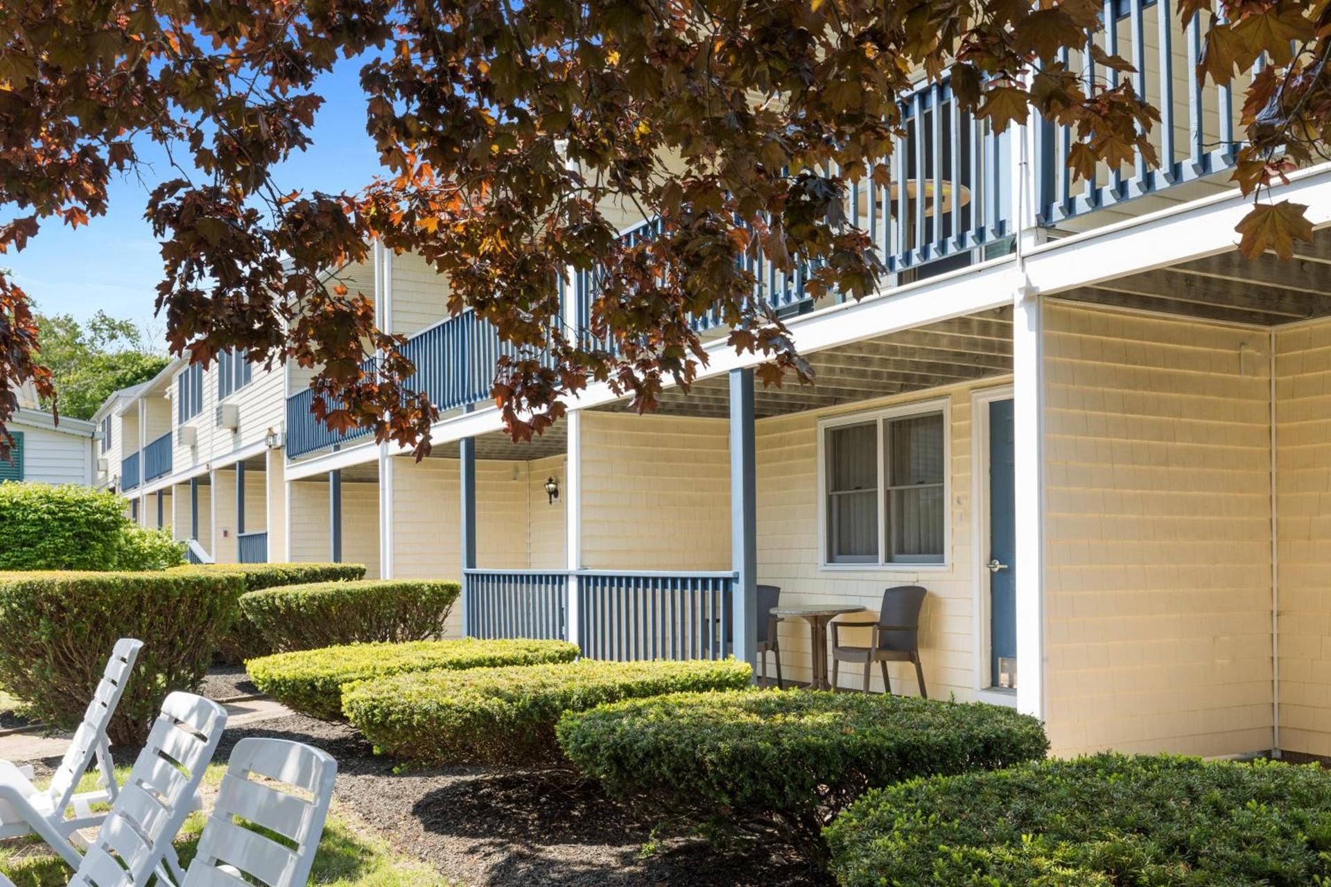 Colonial Inn photo 33