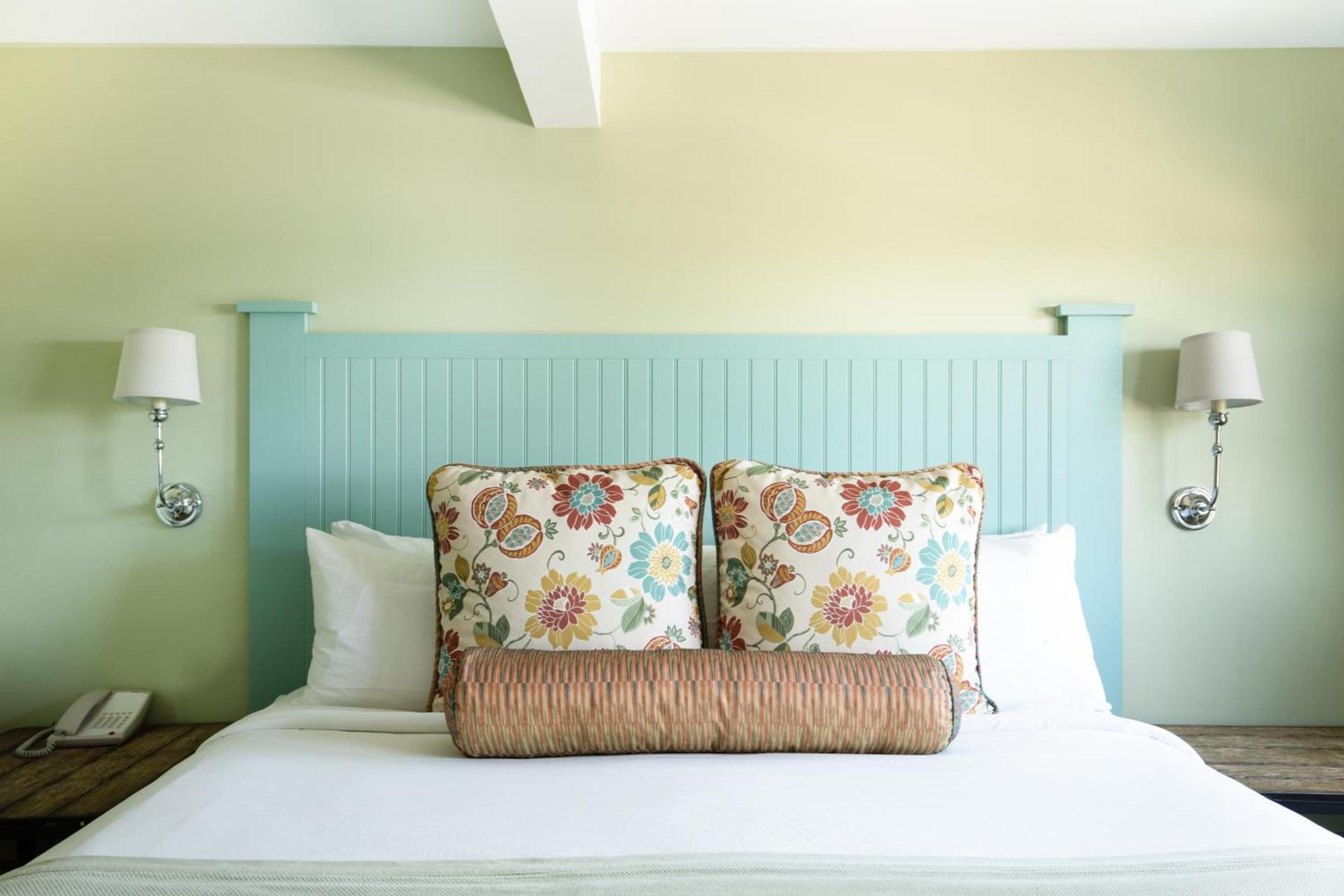 Colonial Inn photo 45