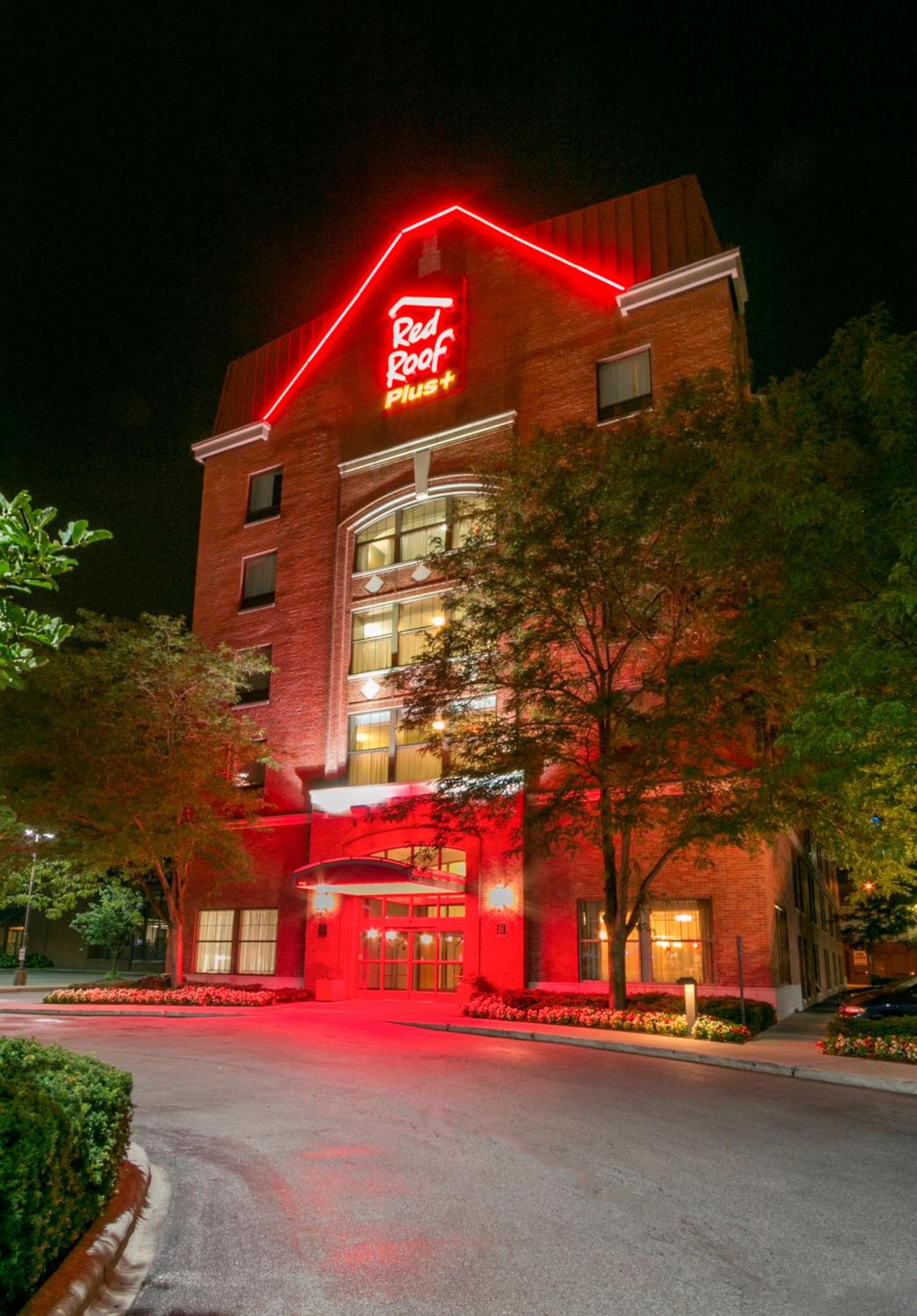 Red Roof Inn PLUS+ Columbus Downtown - Convention Center photo 6