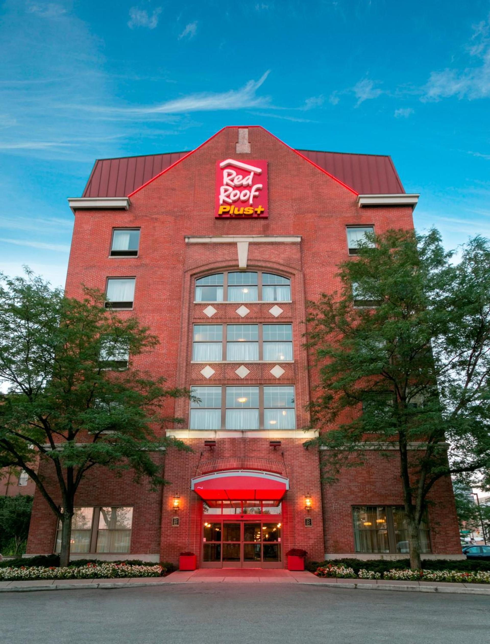 Red Roof Inn PLUS+ Columbus Downtown - Convention Center photo 4