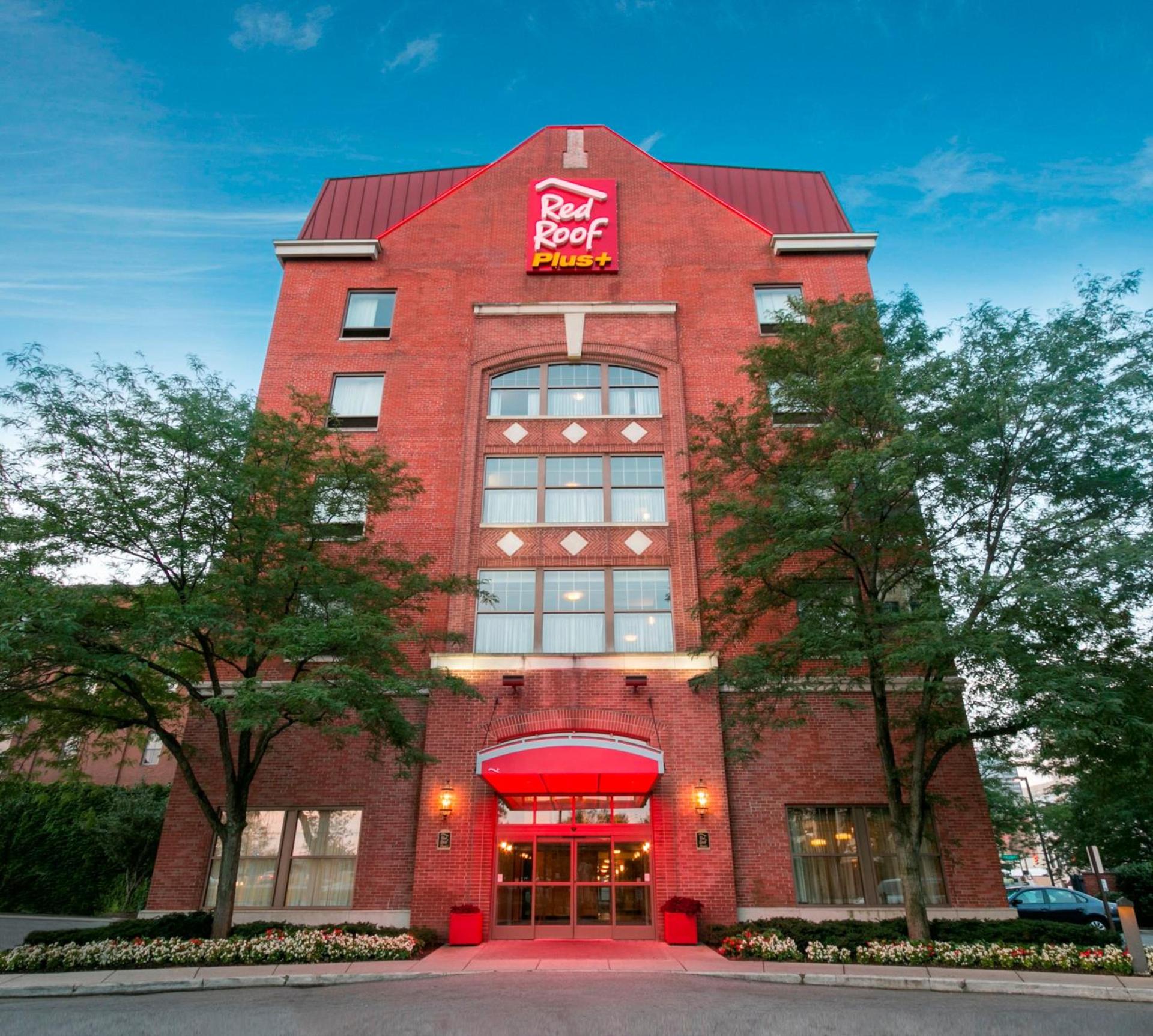 Red Roof Inn PLUS+ Columbus Downtown - Convention Center photo 5