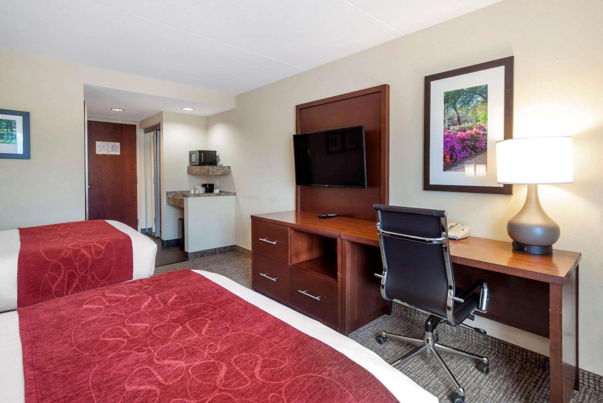 Comfort Suites Fredericksburg North photo 26