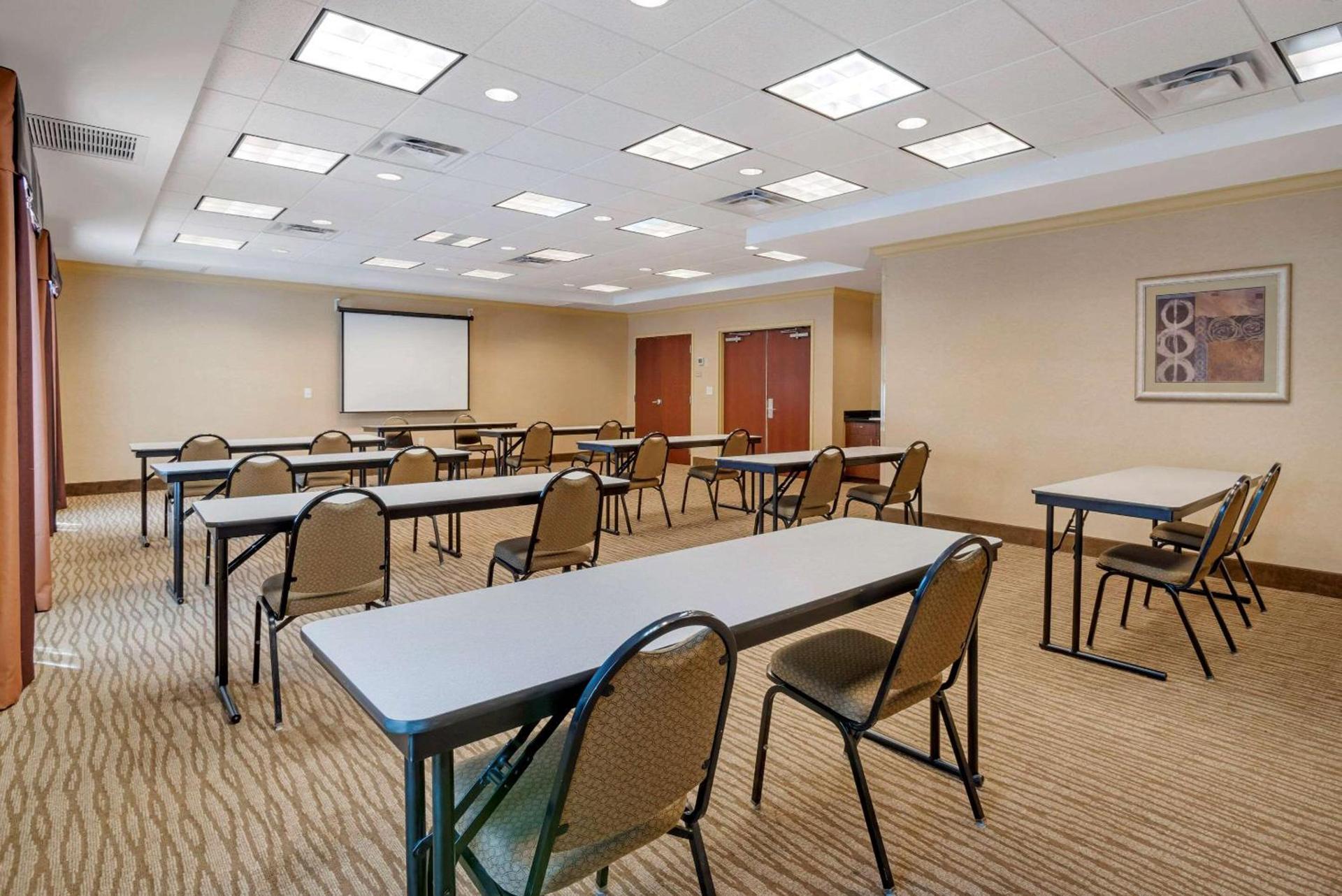 Comfort Suites Fredericksburg North photo 50