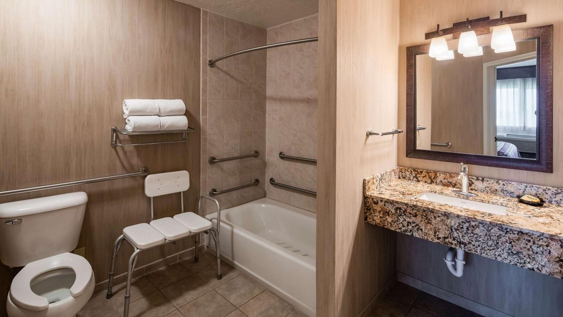 Best Western Plus Flathead Lake Inn and Suites photo 30