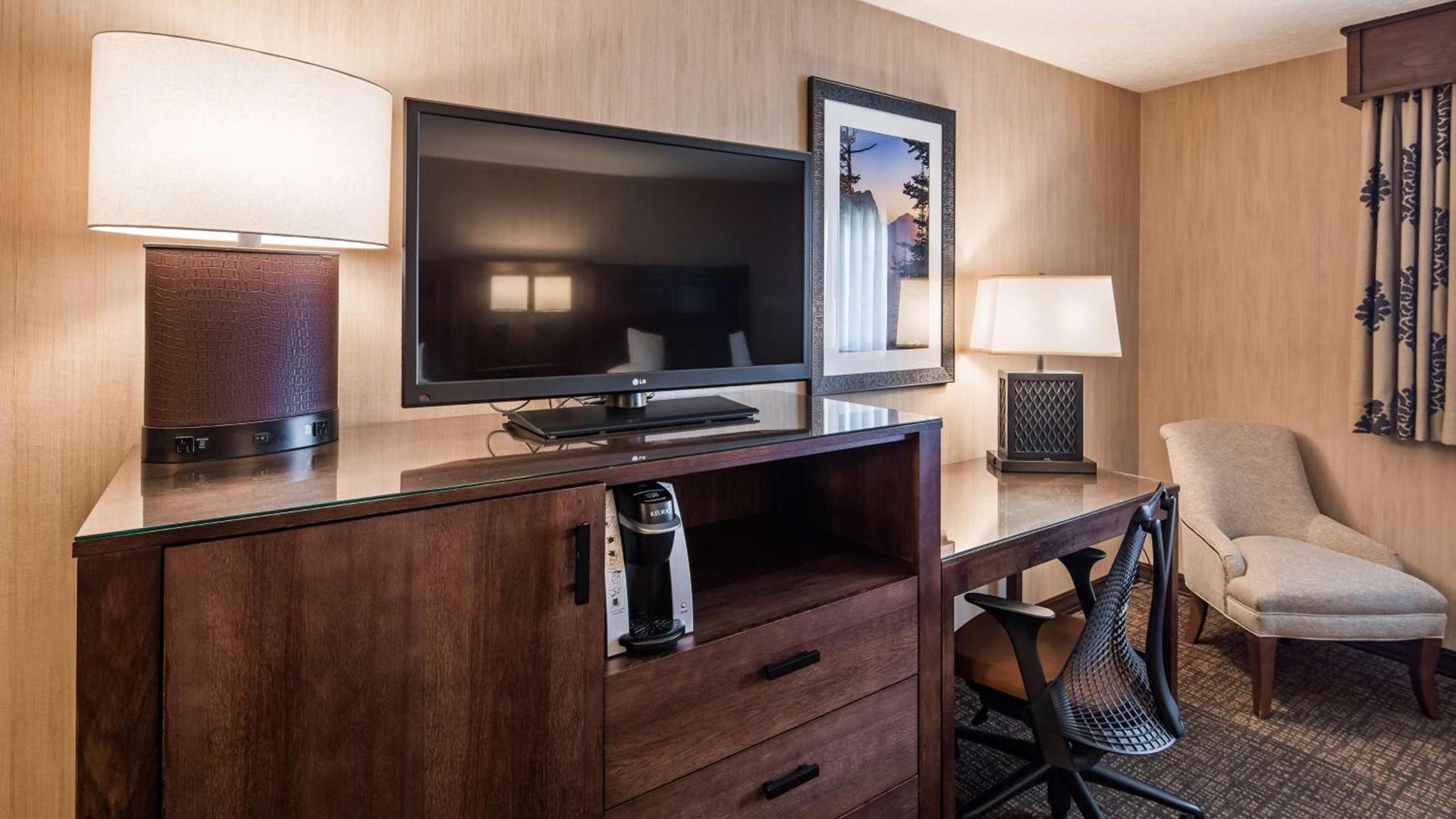 Best Western Plus Flathead Lake Inn and Suites photo 19