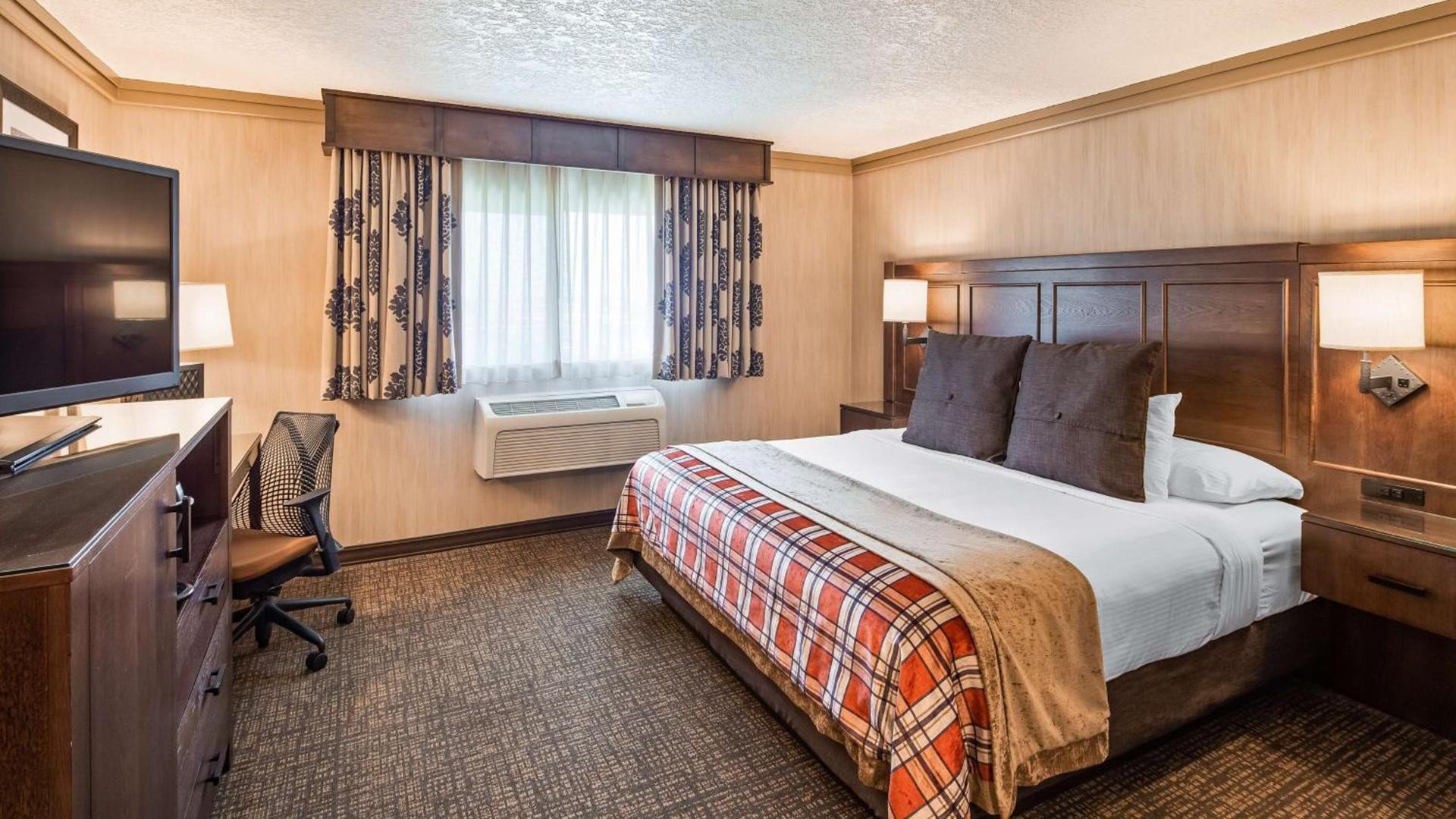 Best Western Plus Flathead Lake Inn and Suites photo 21