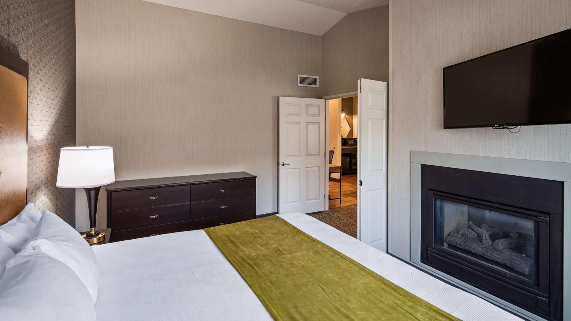 Best Western Plus Grant Creek Inn photo 26